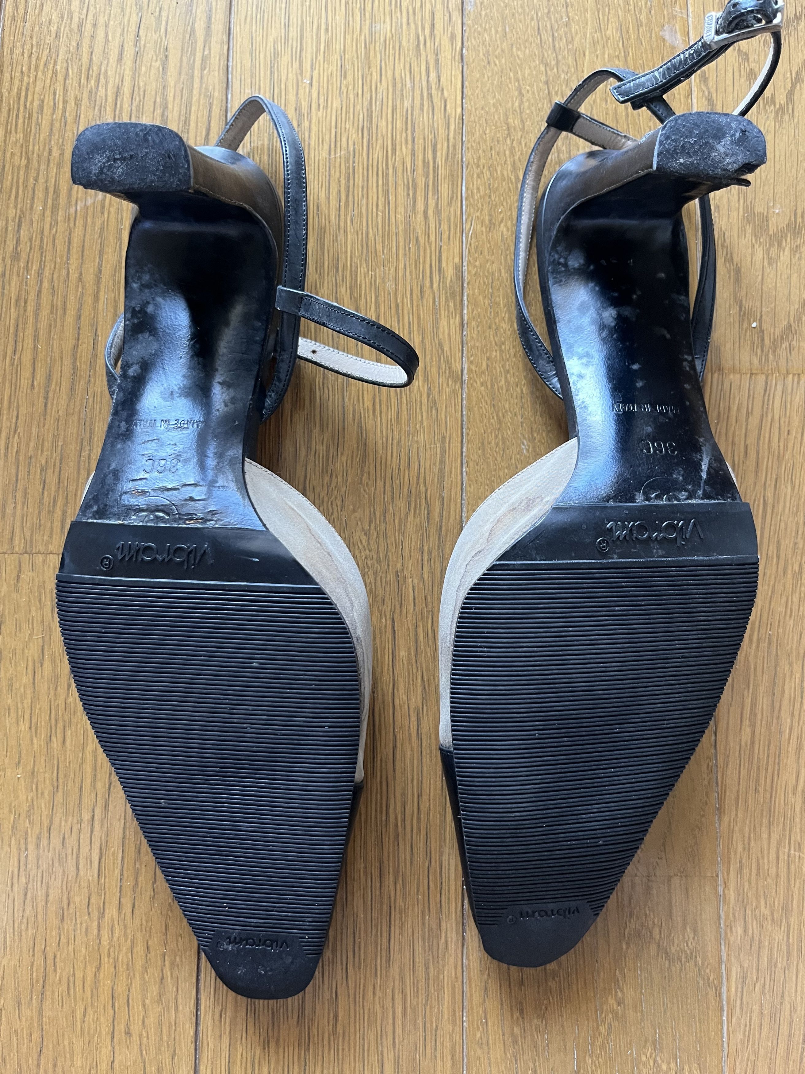 Chanel Chanel pumps black and beige heels Size US 5 / IT 35 - 10 Thumbnail