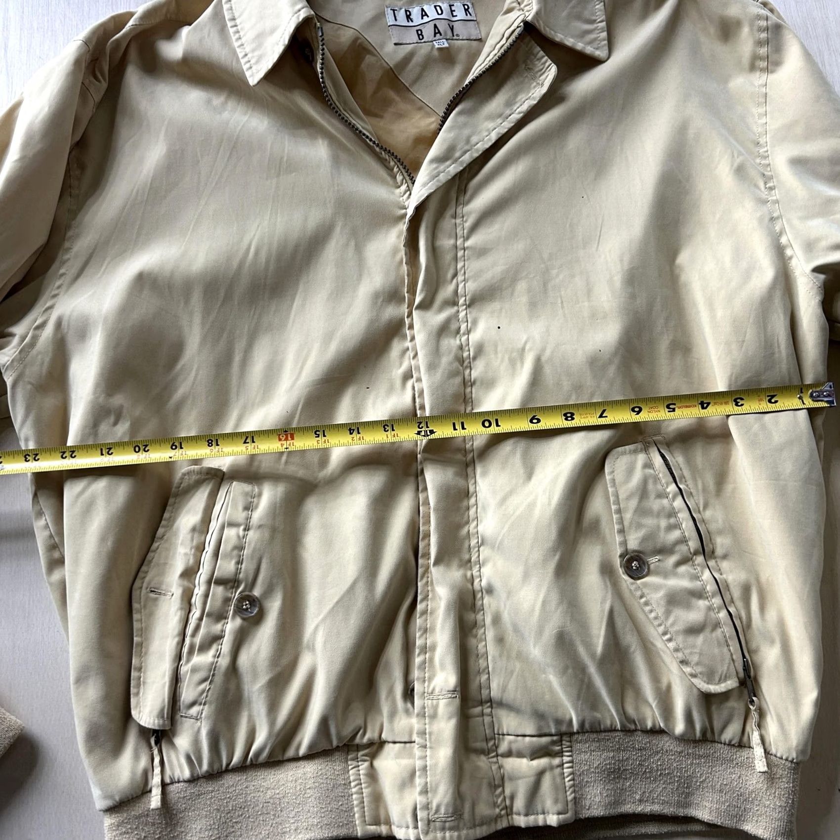 Vintage VINTAGE Trader Bay Jacket Mens XLT Beige Nylon Windbreaker Full Zip 90s Size US XL / EU 56 / 4 - 5 Thumbnail