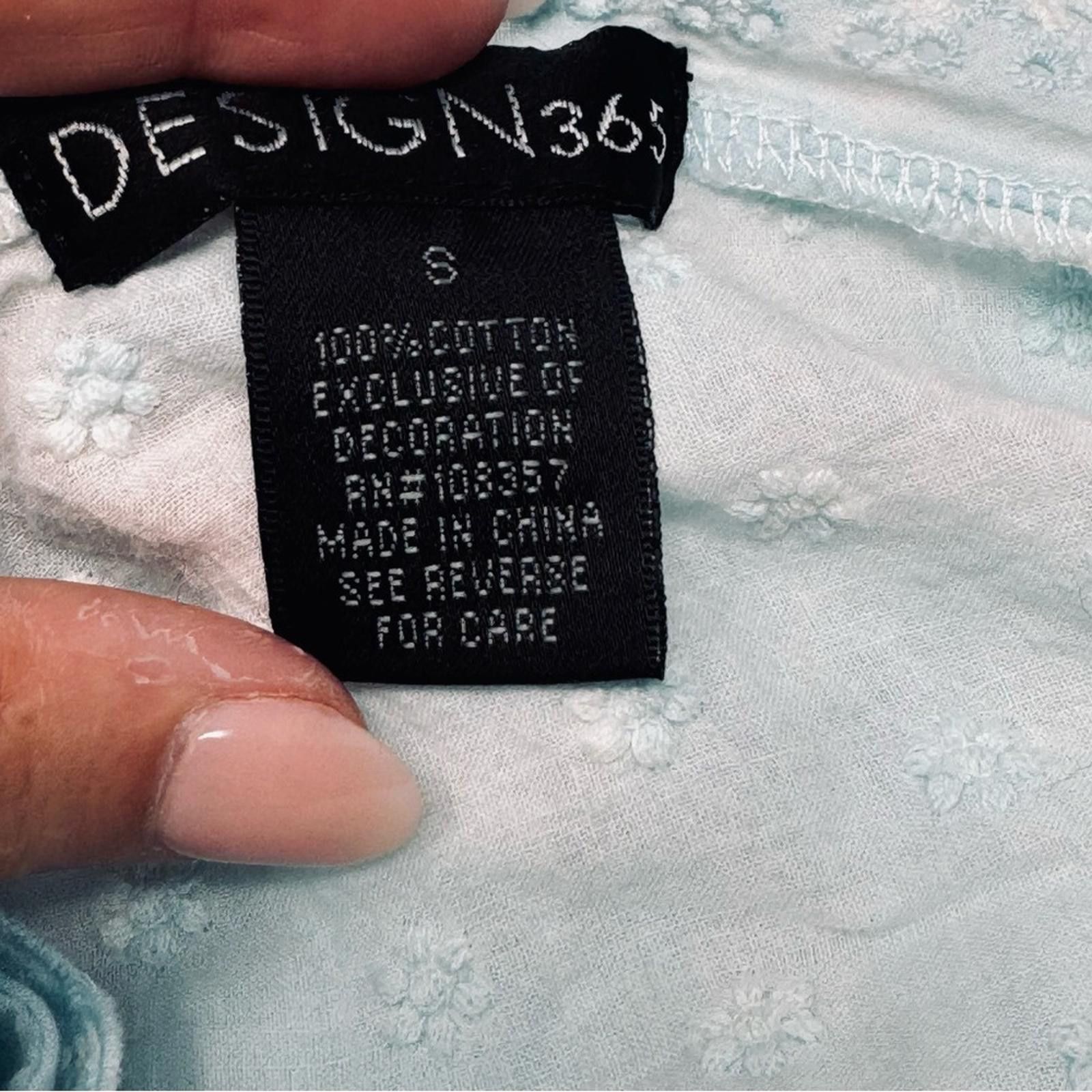 Designer DESIGN 365. Light Blue Button Down Blouse. Size Small. Size S / US 4 / IT 40 - 3 Thumbnail