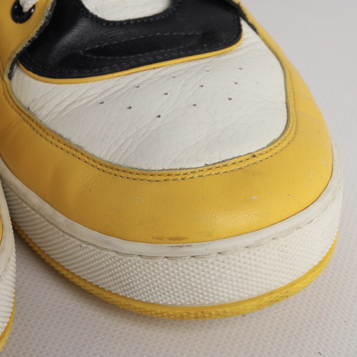 Louis Vuitton Louis Vuitton LV Trainers Yellow Black Ace Sneakers Leather Size US 9 / EU 42 - 5 Thumbnail