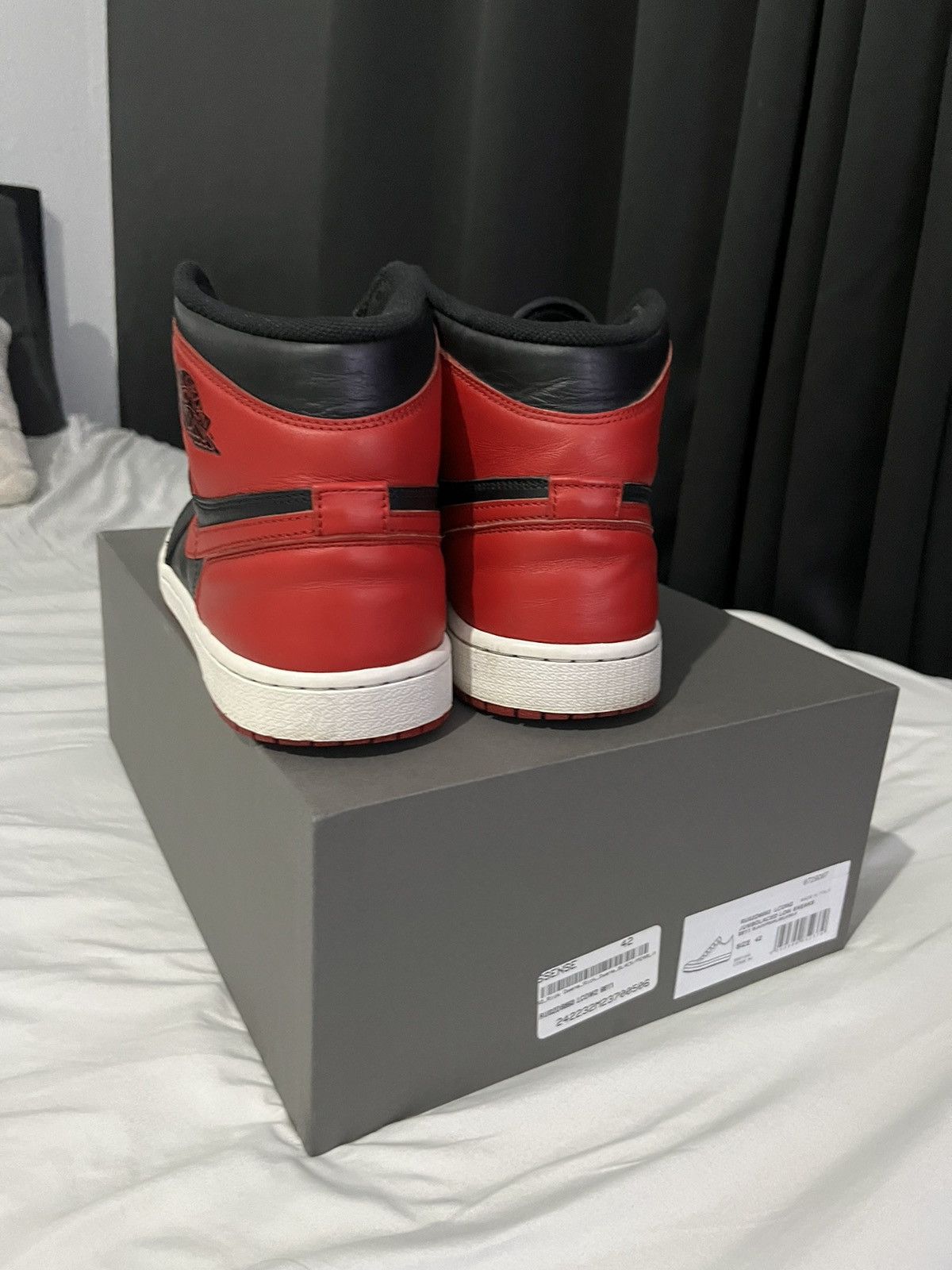 Jordan Brand × Nike Jordan 1 bred Size US 11 / EU 44 - 5 Thumbnail