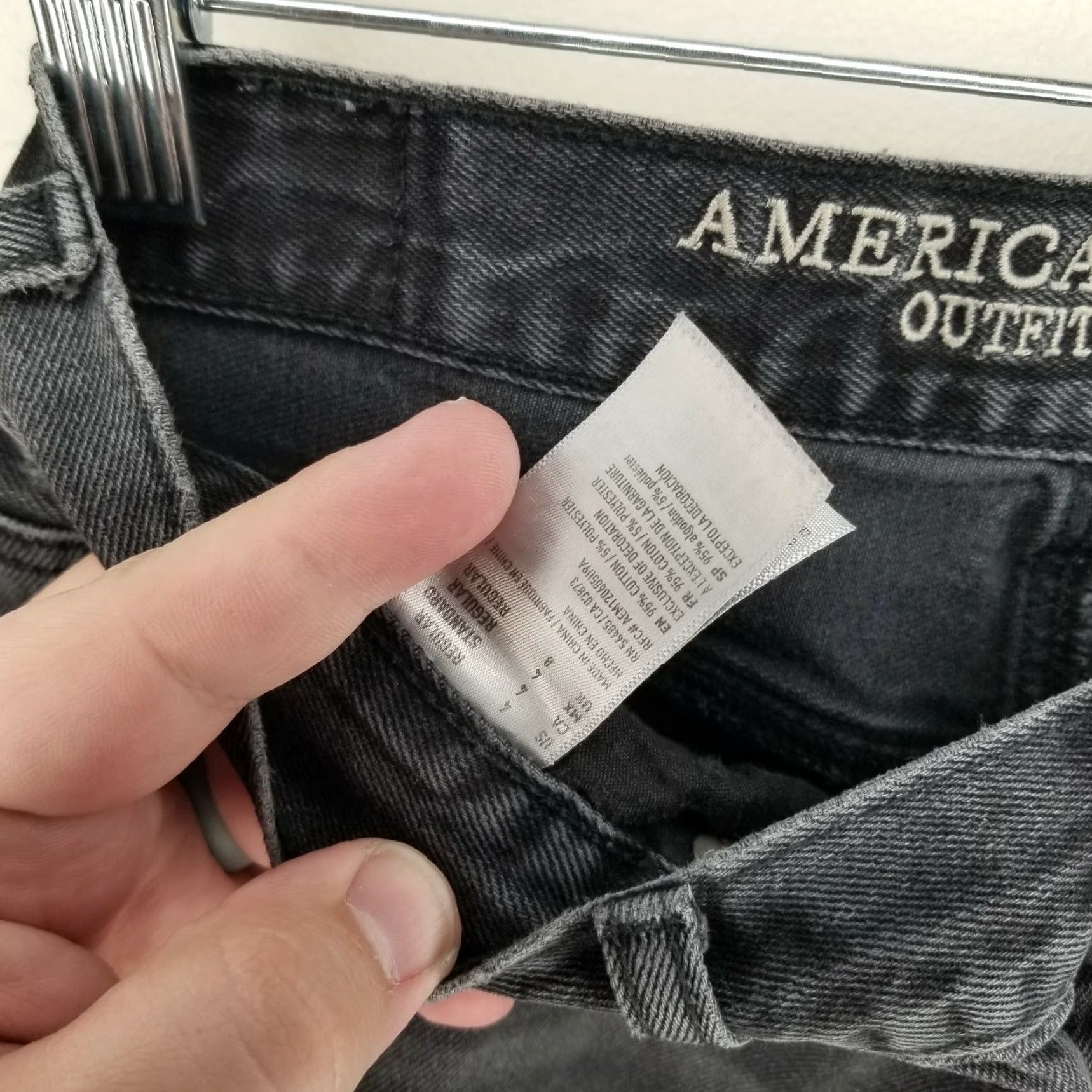 American Eagle Outfitters AMERICAN EAGLE Distressed Mom Jeans Black Size 4 Womens Size 27" / US 4 / IT 40 - 4 Thumbnail