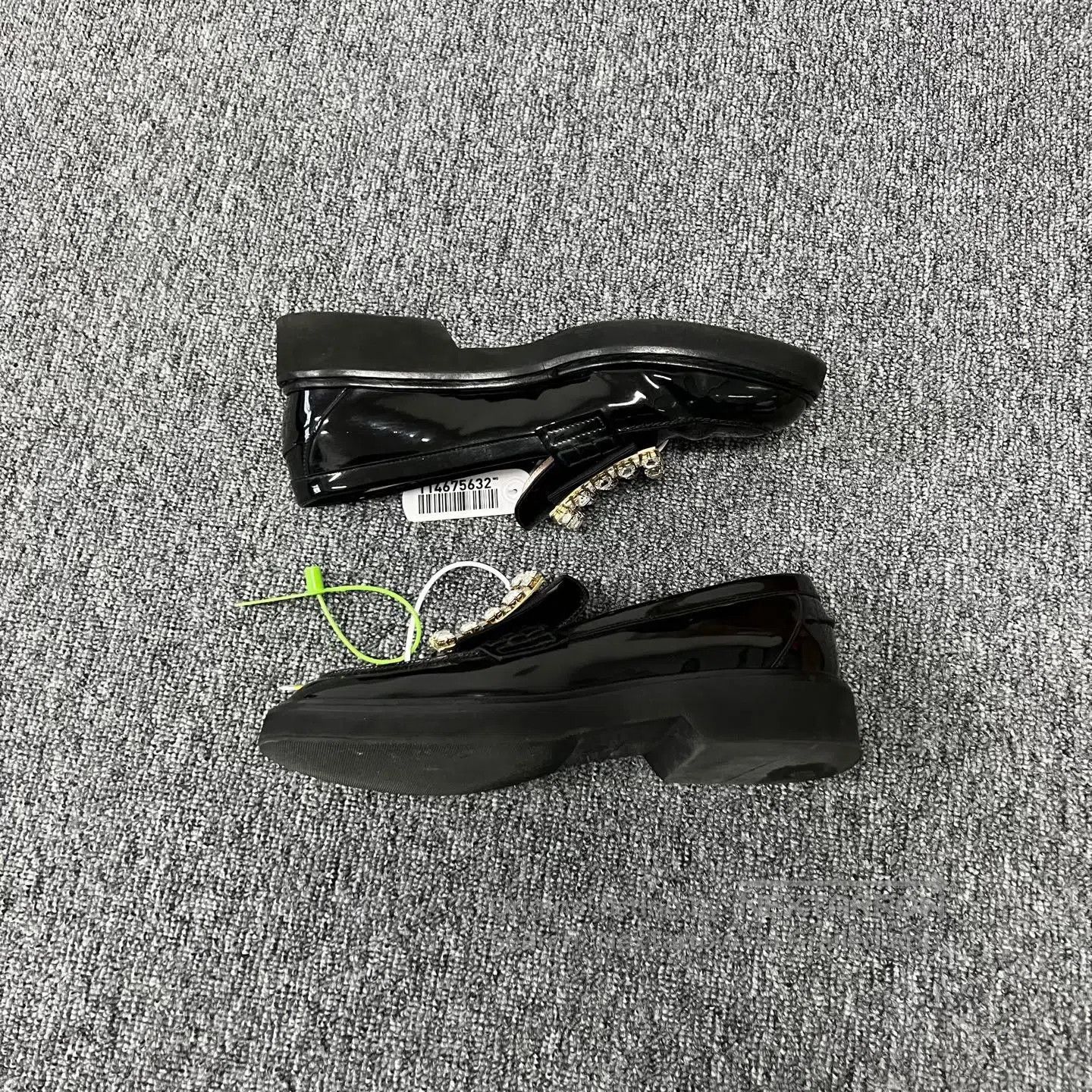 Roger Vivier Roger Vivier SIilver button Le Fu Shoes| Size US 9 / IT 39 - 4 Thumbnail