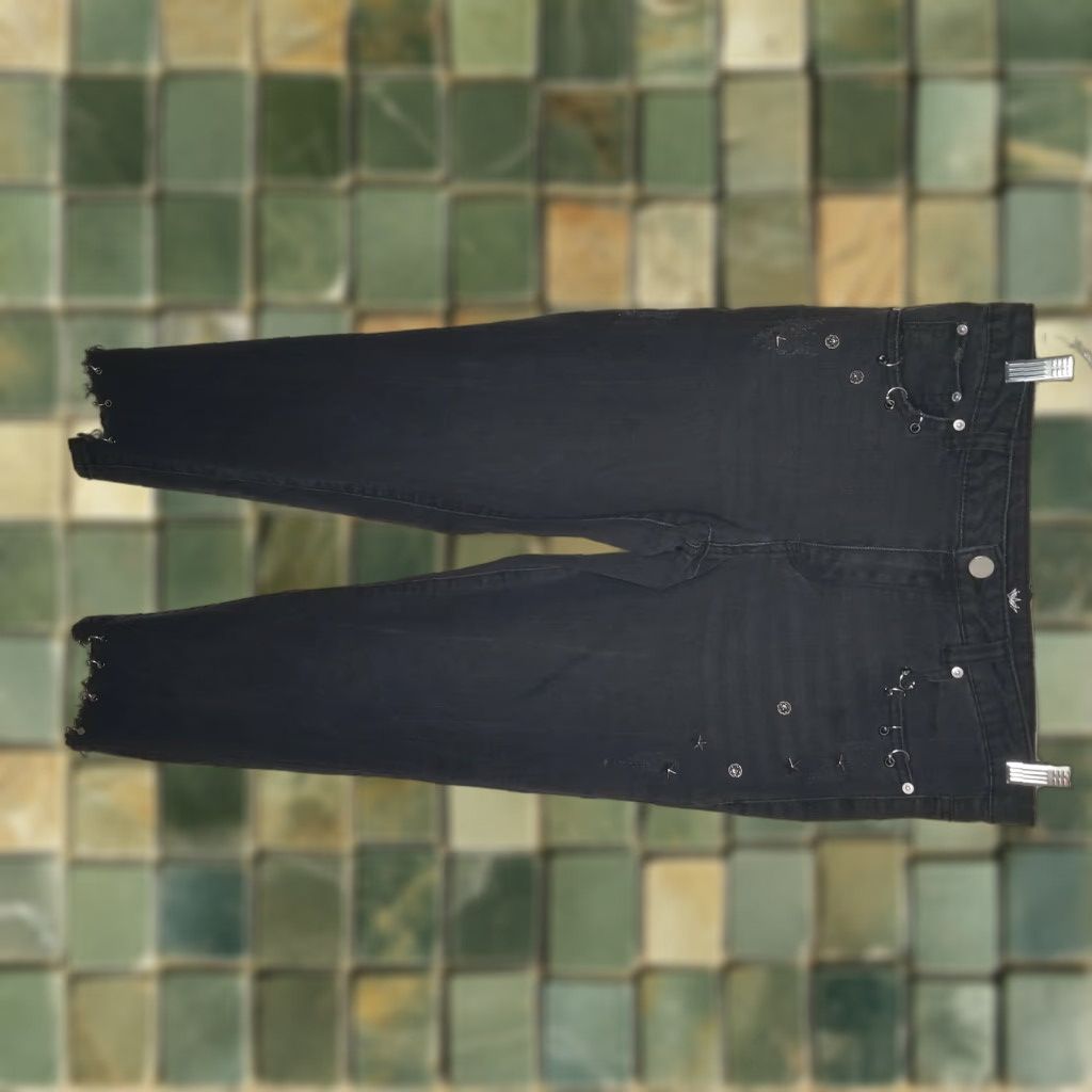 Almost Famous Almost Famous Jeans Women Black Mid Rise Straight Size 11 Stars Flowers Rings Womens Size 32" / US 10 / IT 46 - 1 Thumbnail