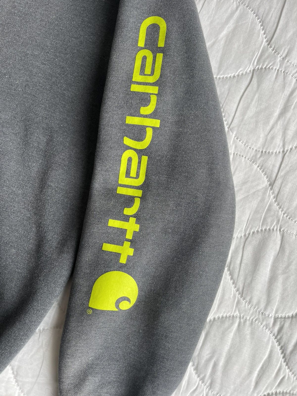 Carhartt Carhart Gray hoodie with neon green sleeve lettering Size US XL / EU 56 / 4 - 2 Thumbnail