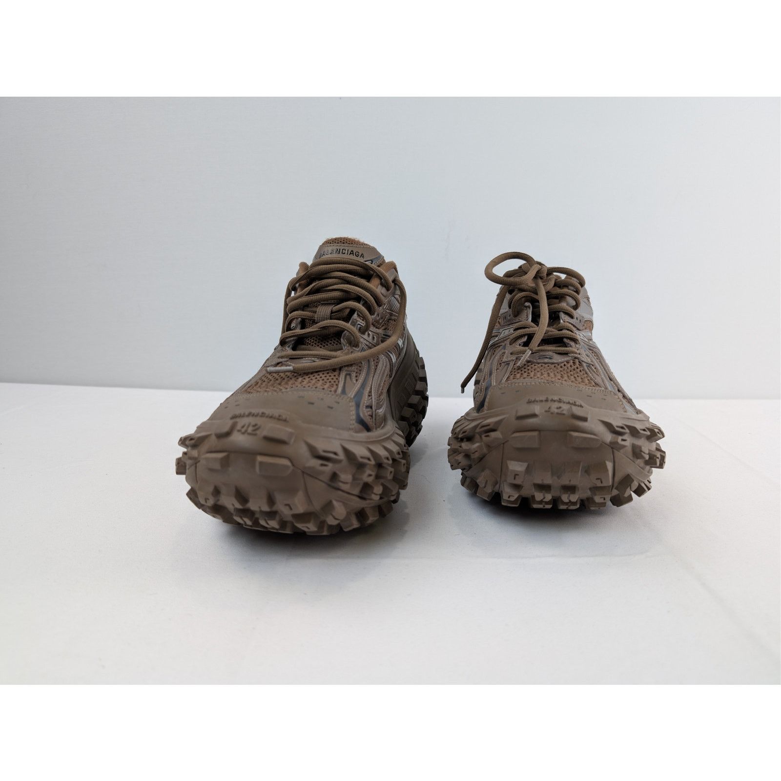Balenciaga o1rshd1 Monocolor Bouncer Light Worn Out Sneakers in Brown Size US 9 / EU 42 - 7 Thumbnail