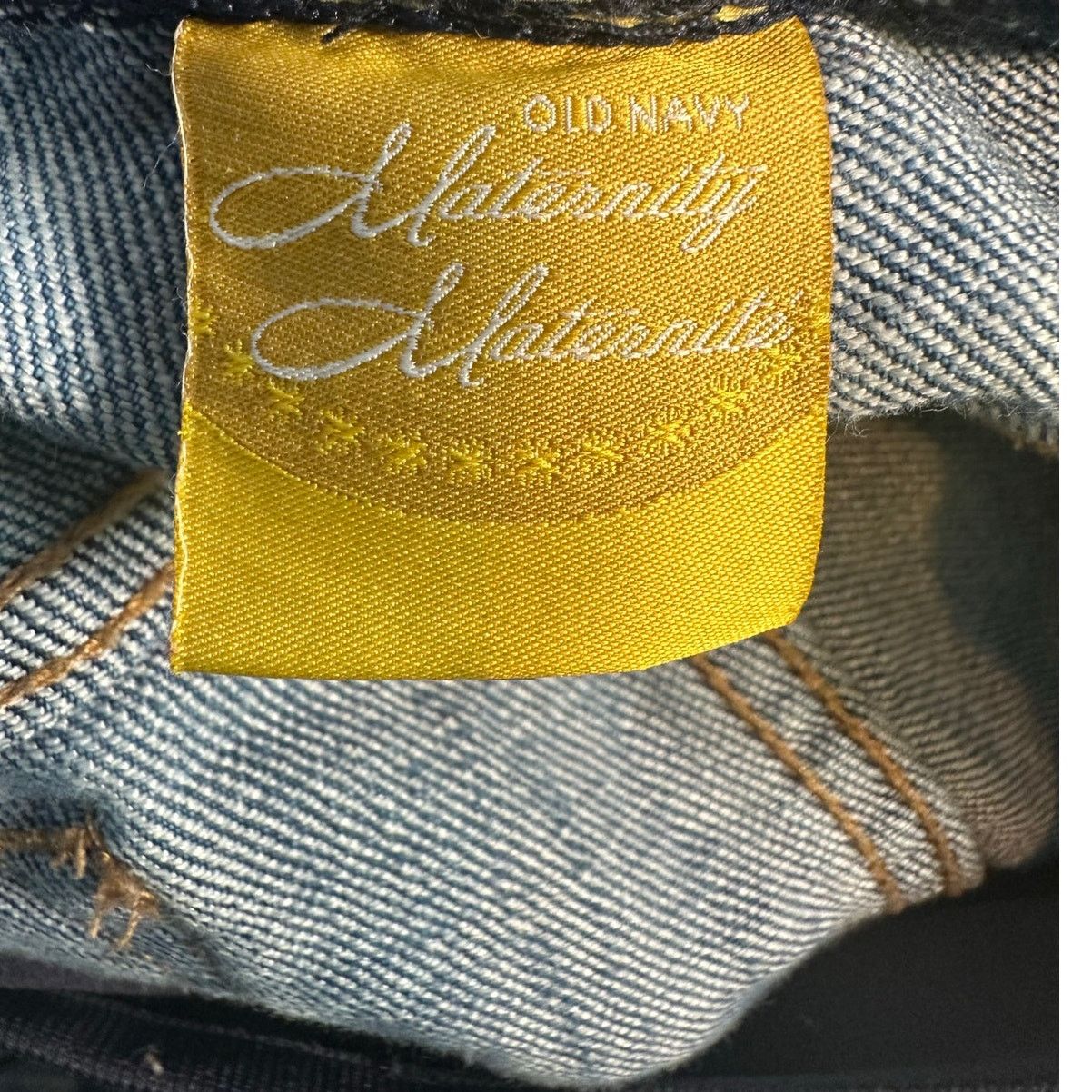 Old Navy Old Navy Maternity distressed pull on jeans size 8 Size 30" / US 8 / IT 44 - 3 Thumbnail