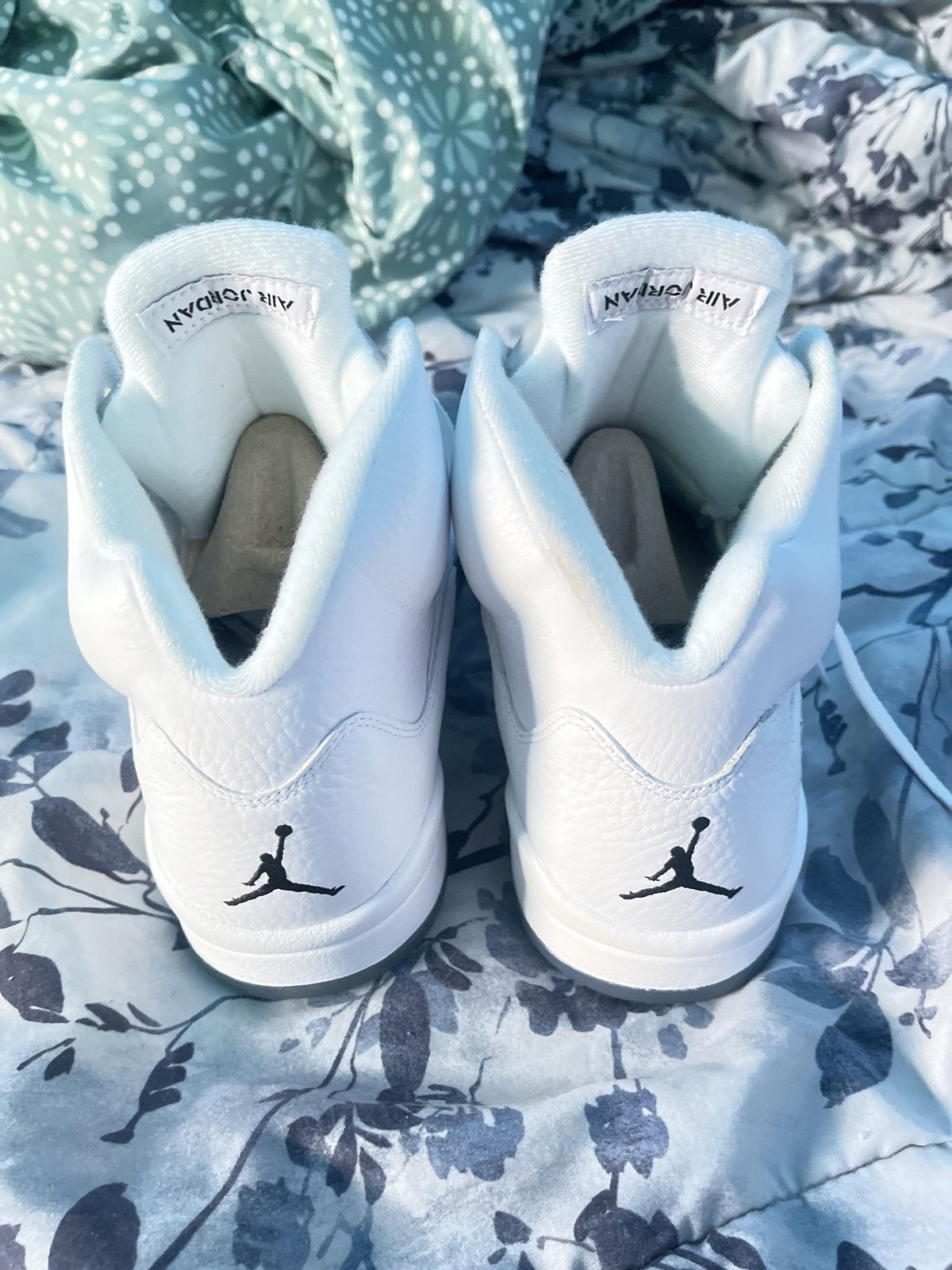 Jordan Brand •Jordan 5 “Metallic White”• Size US 11.5 / EU 44-45 - 4 Thumbnail