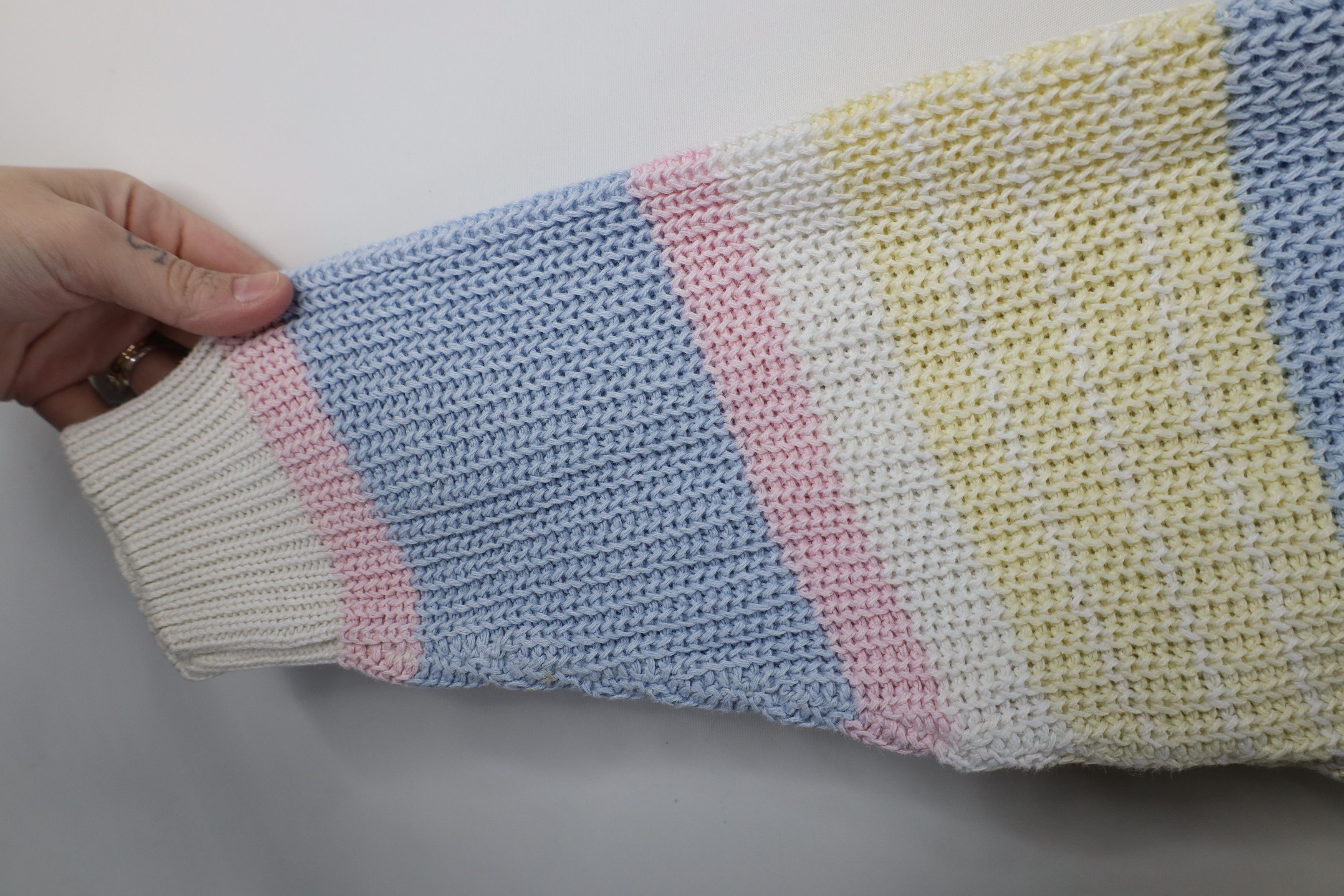 Vintage Vintage 90s Streetwear Pastel Striped Ribbed Knit Sweater Size M / US 6-8 / IT 42-44 - 9 Thumbnail