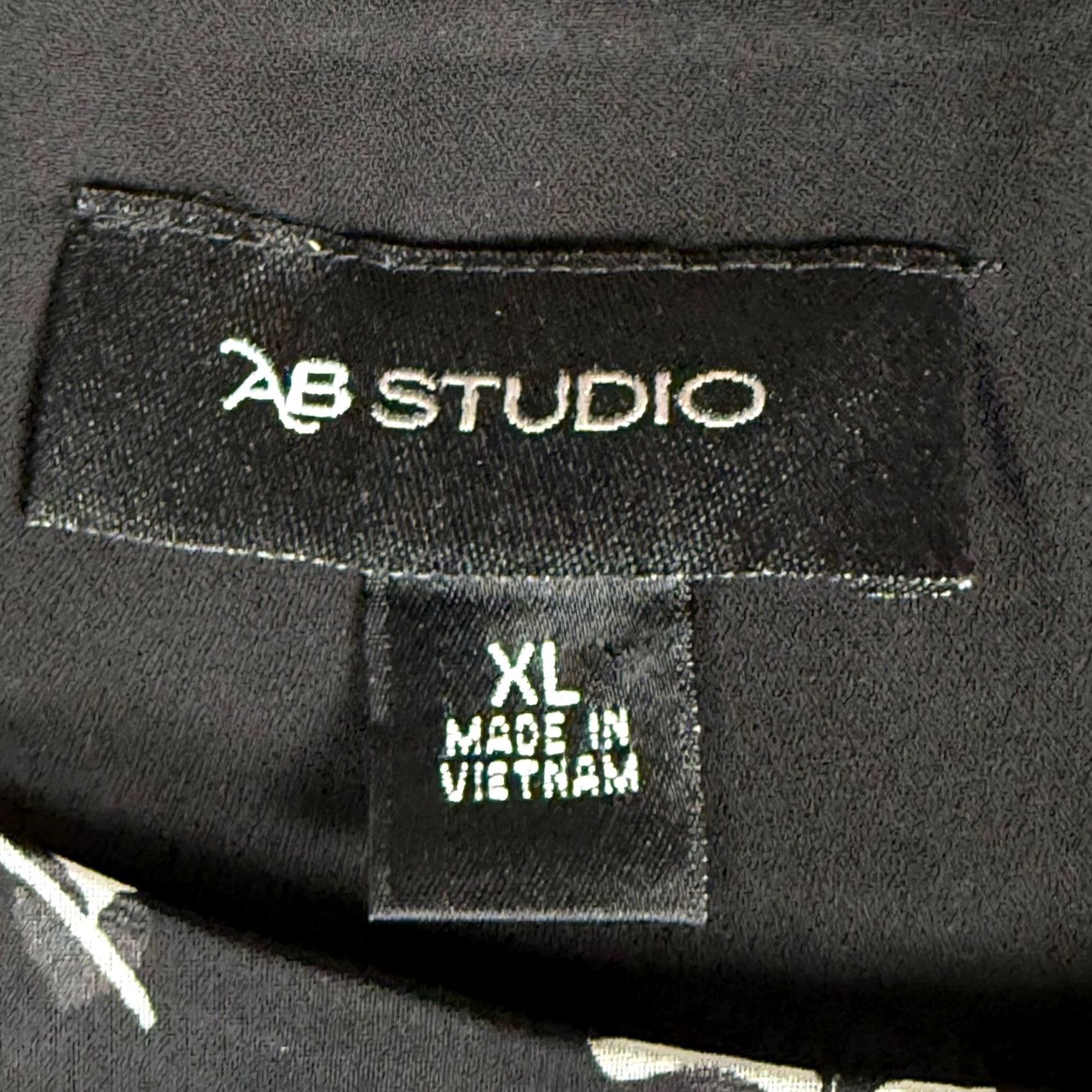 Vintage AB Studio Blouse Floral Sheer Sleeve Keyhole Round Neck 3/4 Bell Sleeve XL Womens Office Tunic Lightweight Pattern: Floral, Ruffle, Layered Hem, Black Size XL / US 12-14 / IT 48-50 - 3 Thumbnail