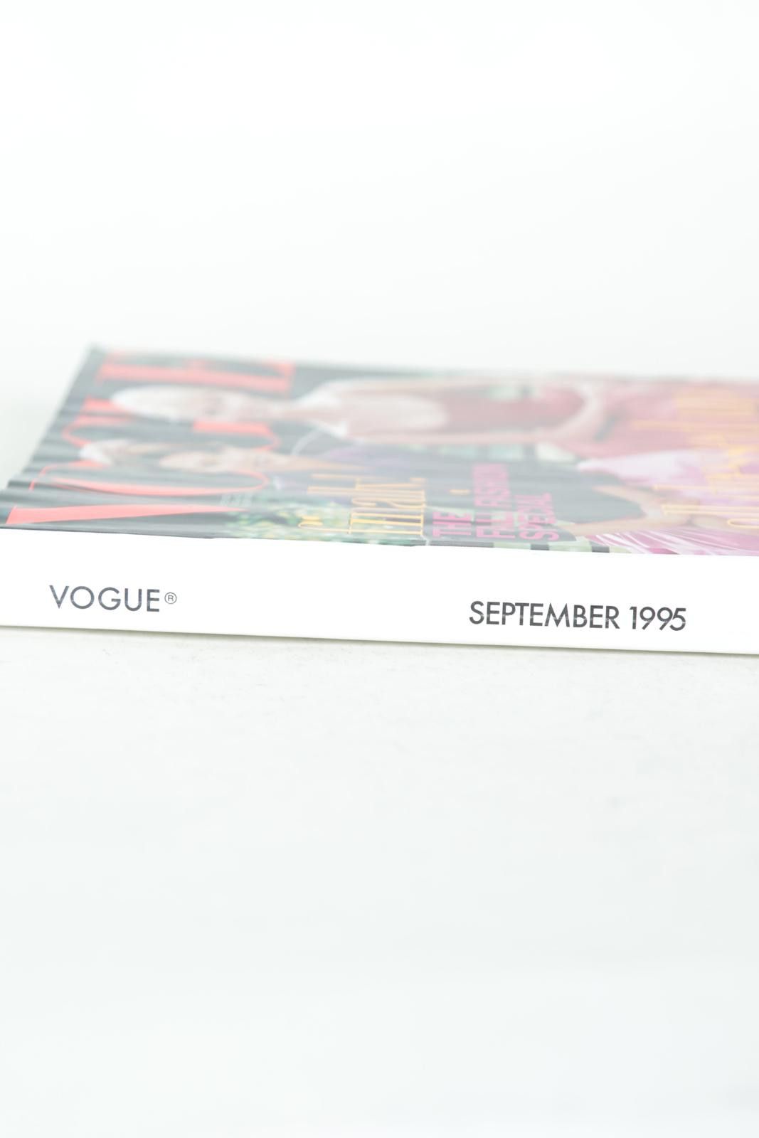 Vogue 95' Vogue September All Dressed Up Magazine Size ONE SIZE - 3 Thumbnail