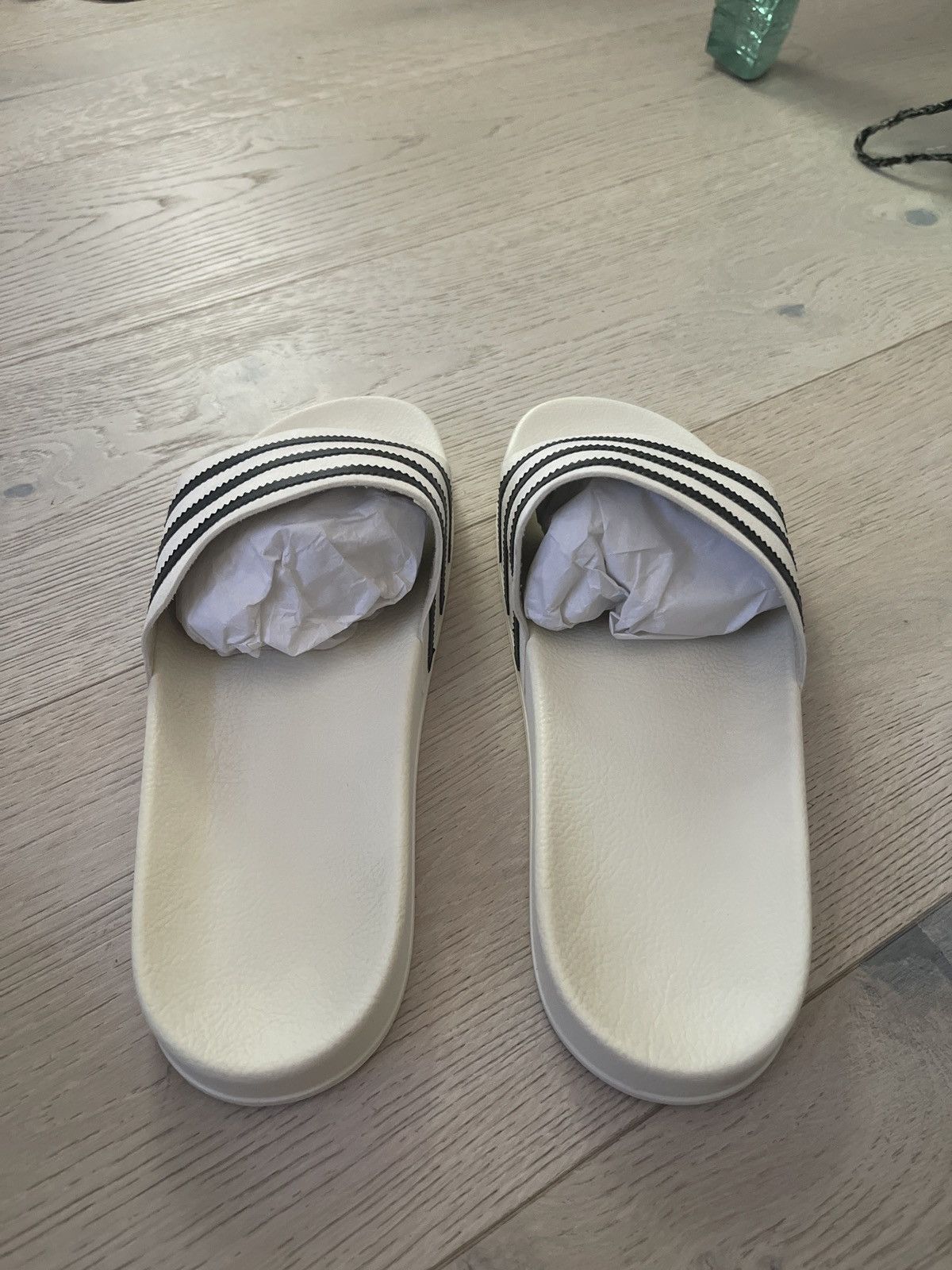 Adidas × Fear of God Size 14 Fear of God x Adidas Slides Size US 14 / EU 47 - 4 Thumbnail