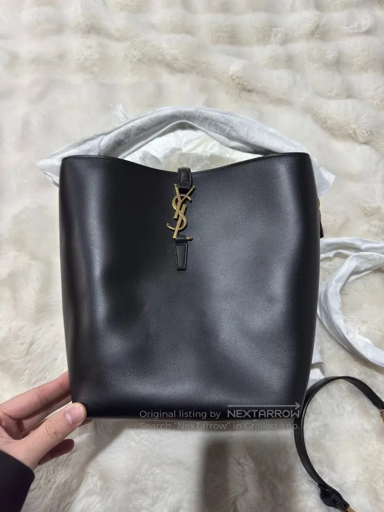 Saint Laurent Paris Saint Laurent Paris Large Black Gold Leather Bucket Bag Size ONE SIZE - 4 Thumbnail