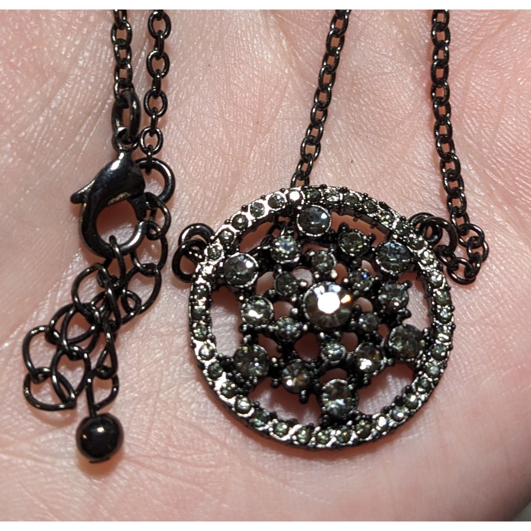 Other Gothic Rhinestone Snowflake Pendant Necklace Size ONE SIZE - 10 Thumbnail