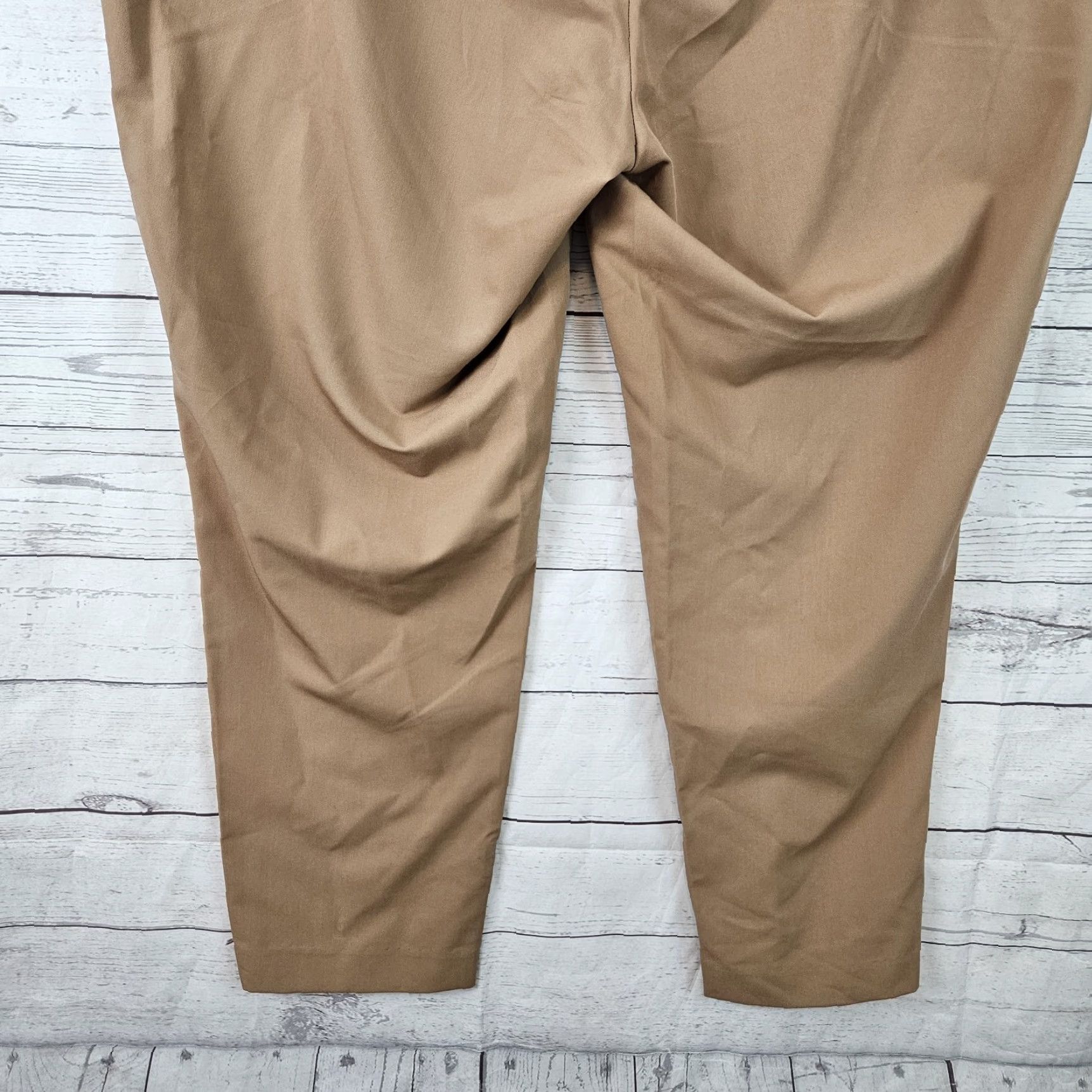 Torrid Torrid Women's Relaxed Taper City Twill Pant Sz 20R Camel Size 42" / US 20 - 5 Thumbnail