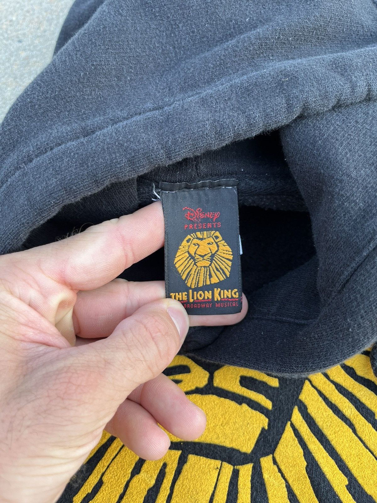 Disney Vintage 00’s The Lion King Musical Disney Presents Hoodie Size US XL / EU 56 / 4 - 5 Thumbnail