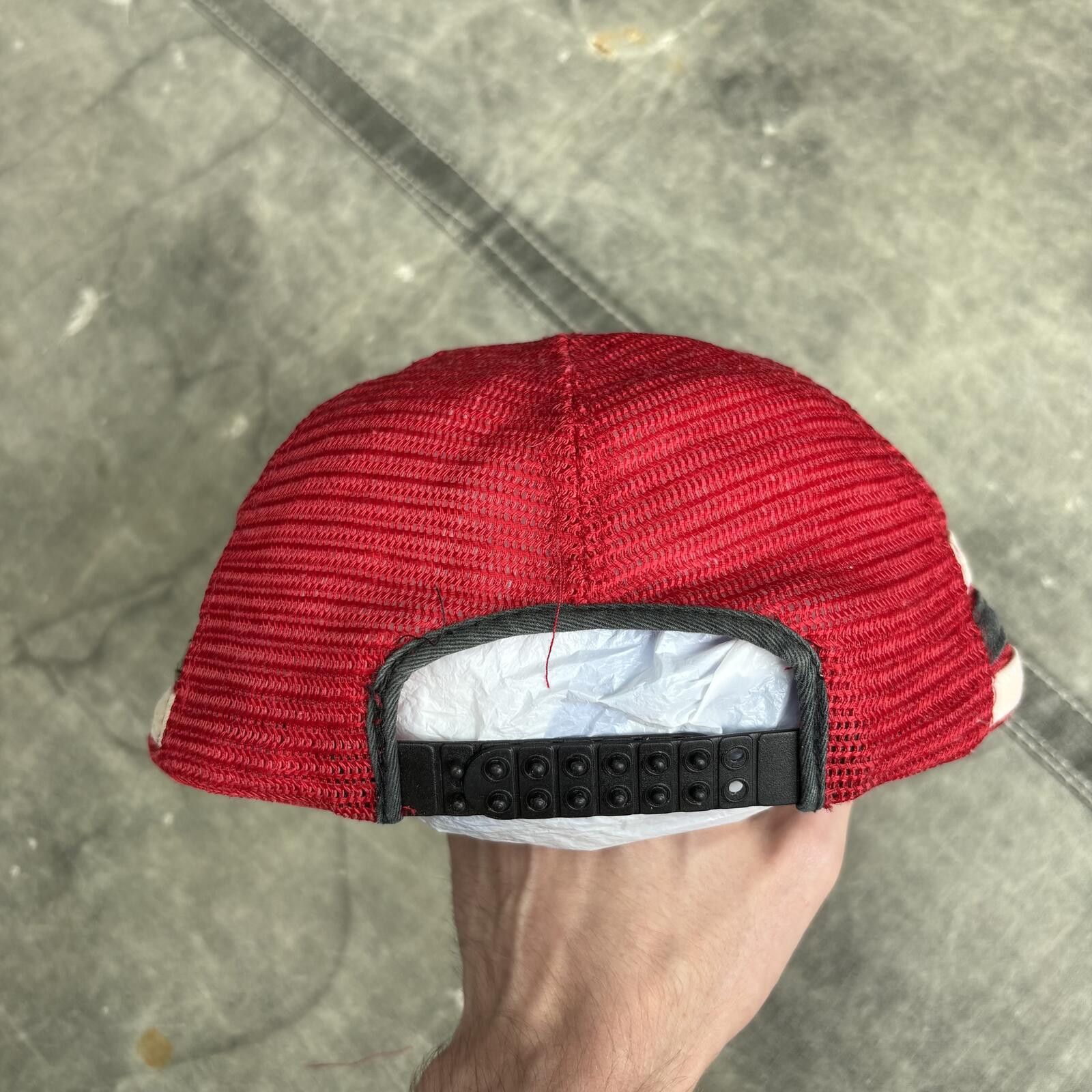 Vintage Vintage 80s Arkansas Razorbacks 3 Stripe Sports Trucker Hat Size ONE SIZE - 4 Thumbnail