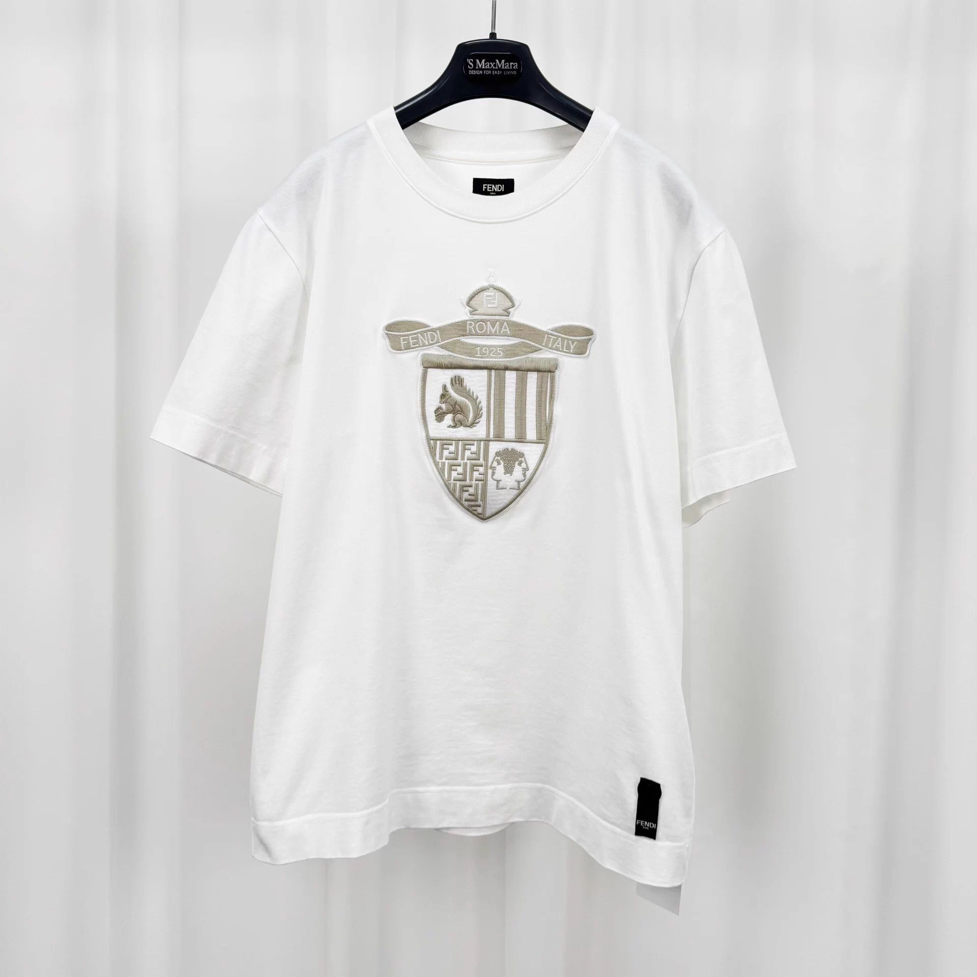 Fendi Fendi 25SS Shield Embroidered Logo Tee S 99 New Size US S / EU 44-46 / 1 - 1 Thumbnail