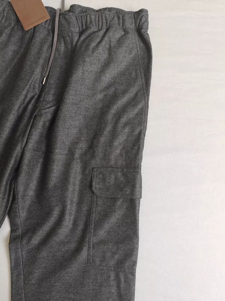Louis Vuitton Louis Vuitton size US 46 Wool Sweatpants 2505-Nextarrow Size US 30 / EU 46 - 8 Thumbnail