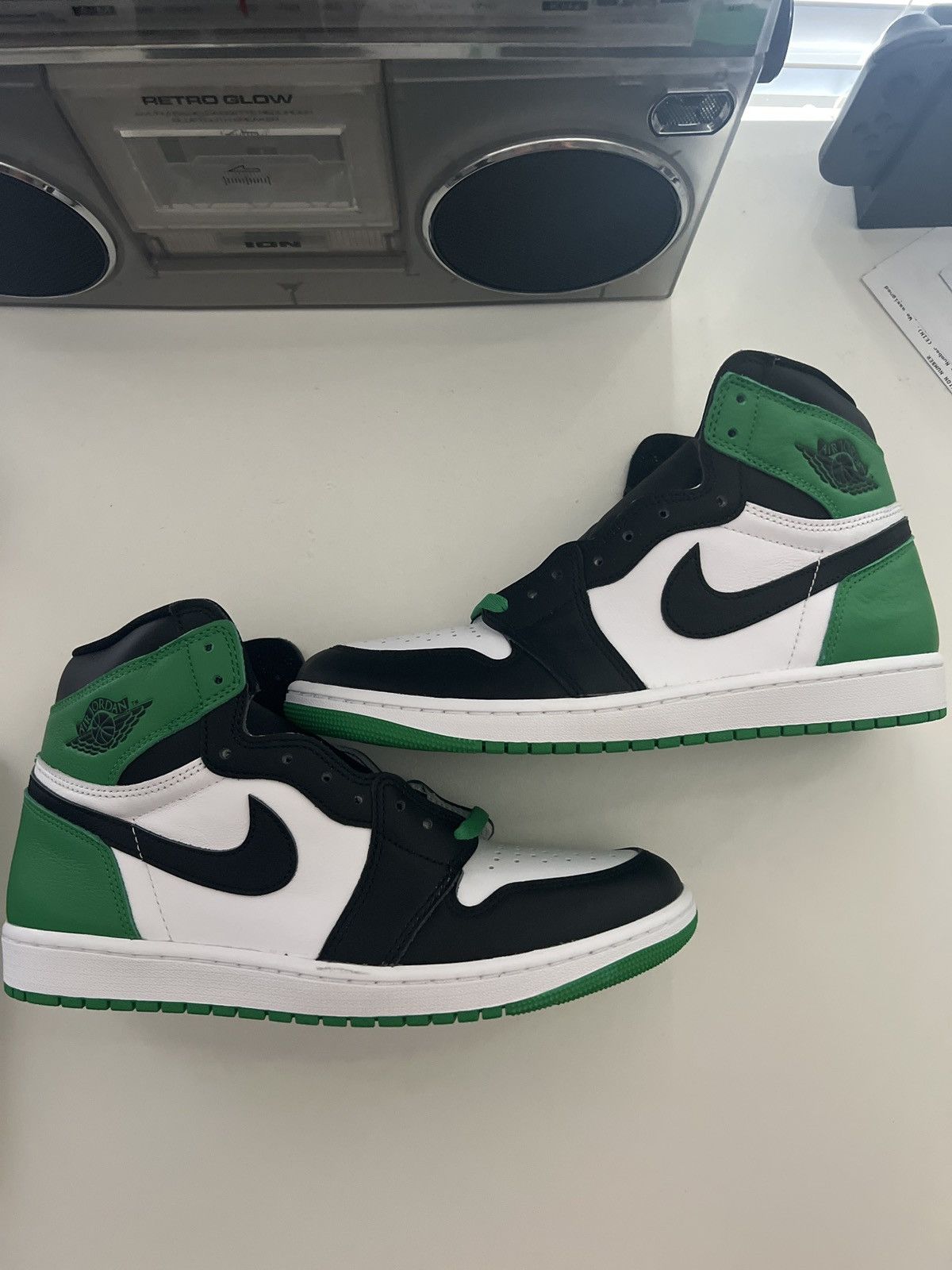 Jordan Brand × Nike Jordan 1 Celtic Colorway Size US 10.5 / EU 43-44 - 3 Thumbnail
