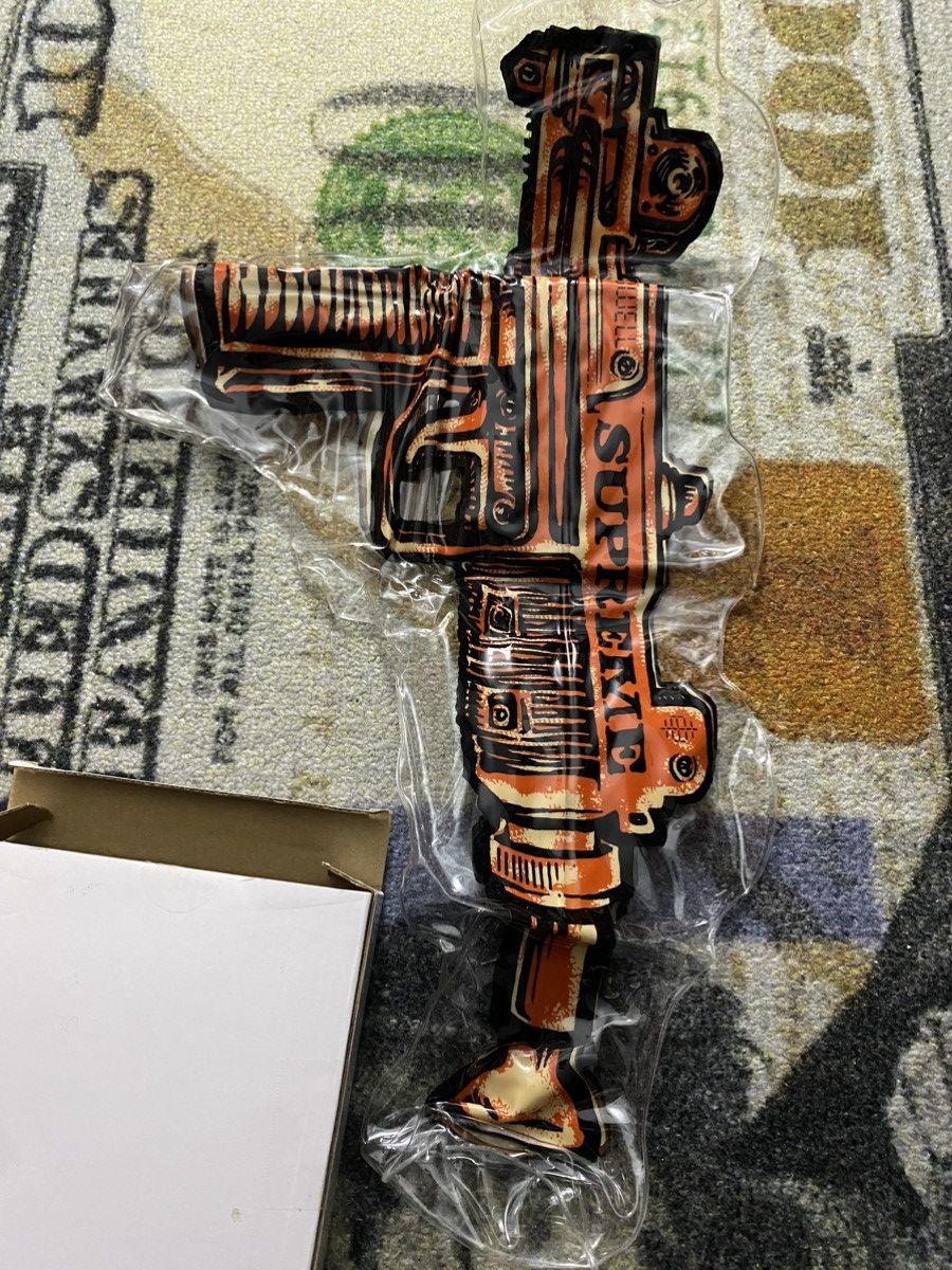 Supreme Supreme Orange Toy Uzi Inflatable Pillow Size ONE SIZE - 3 Thumbnail