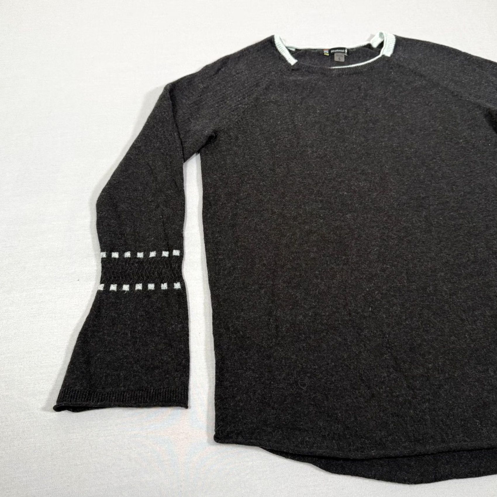 Smartwool SmartWool Sweater Womens Small Gray Bell Sleeve Pullover Crew Neck Knit Merino Wool Shirt 90s Winter Casual Womens Size S Regular Pullover Knit Top Size S / US 4 / IT 40 - 5 Thumbnail