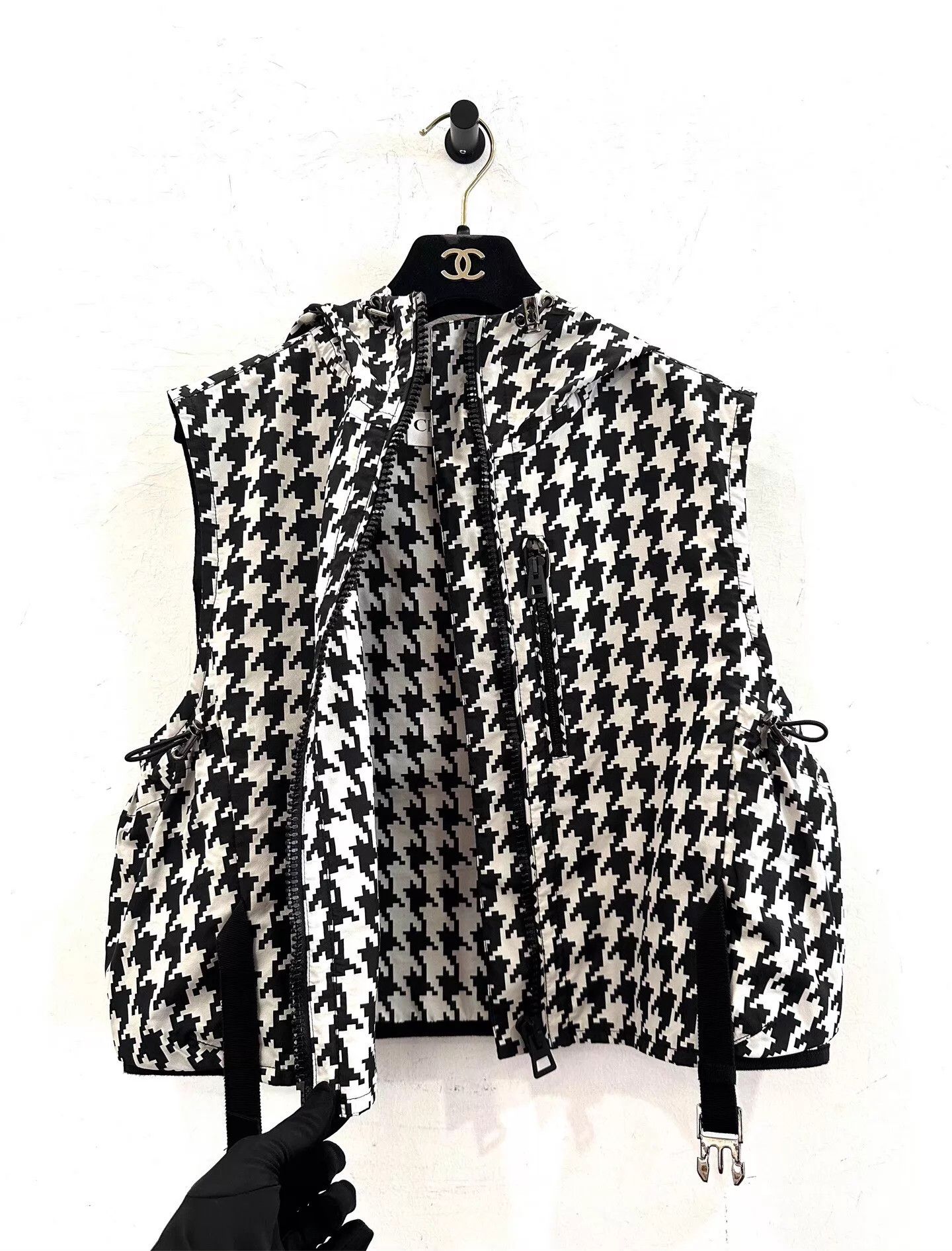 Dior Dior hooded zip vest logo wmn blk wht houndstooth M Size M / US 6-8 / IT 42-44 - 4 Thumbnail