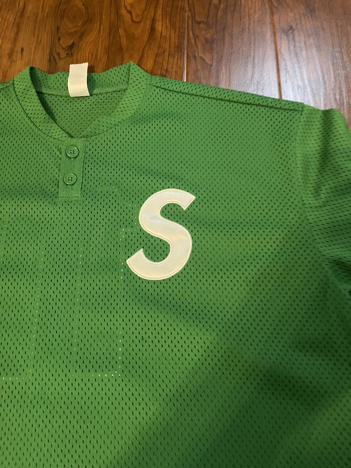 Supreme Supreme Grey Baseball Jersey Size XXL WORN ONCE Size US XXL / EU 58 / 5 - 2 Thumbnail