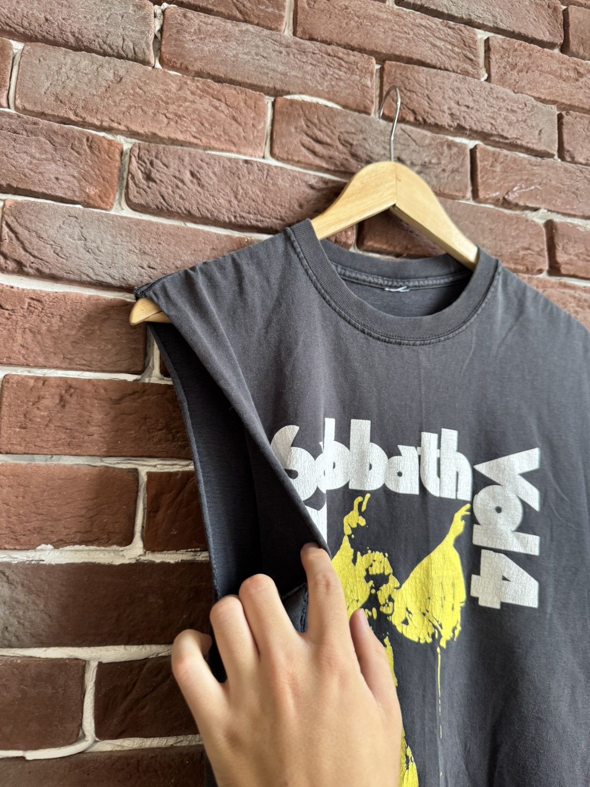 Band Tees Rare Black Sabbath vol 4 heavy Metal Rock Band Tee tank top Size US M / EU 48-50 / 2 - 5 Thumbnail