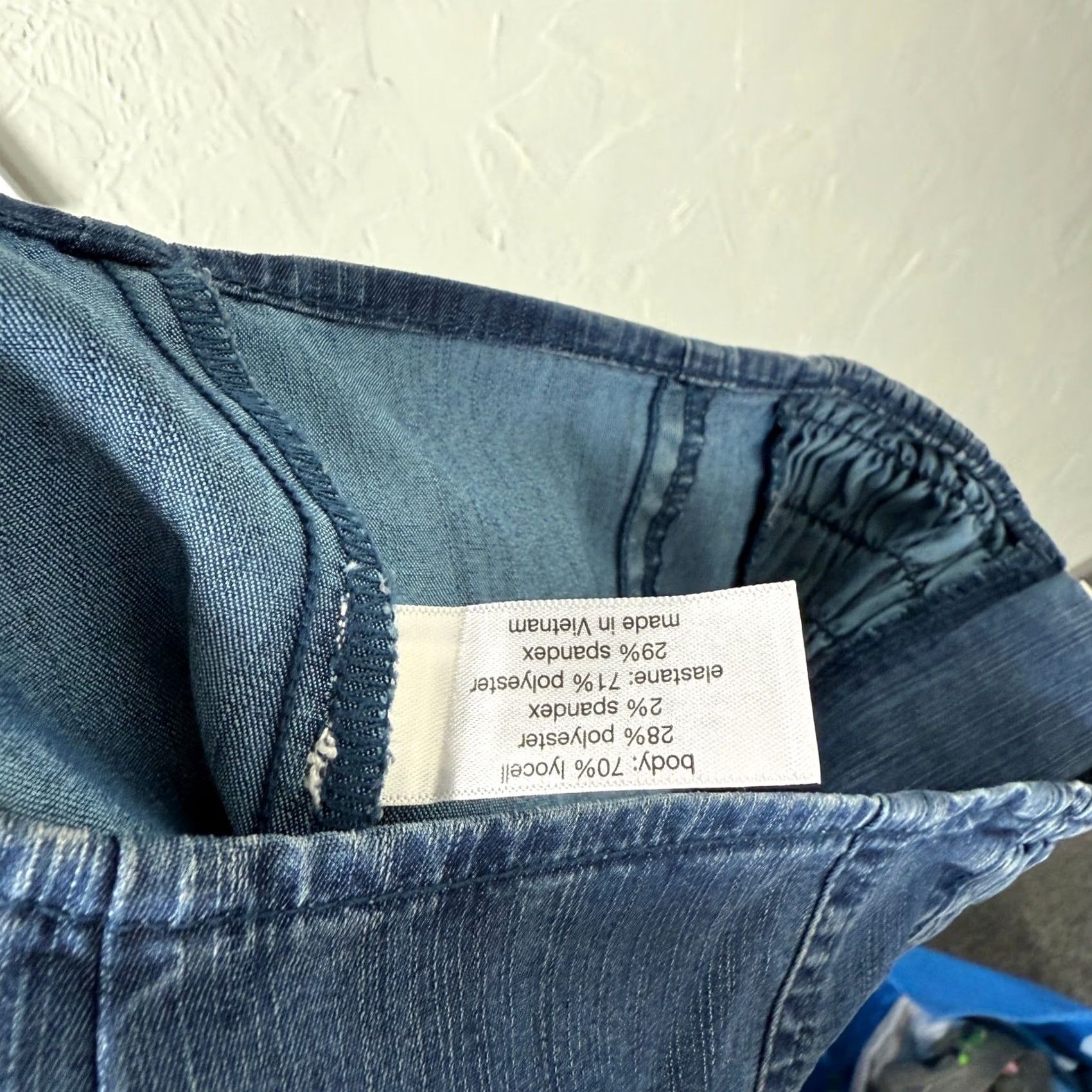 Torrid Torrid Plus Shirt 18 Women's Denim Tank Crop Smocked Sleeveless Zip NEW H11 Size XXL / US 16-18 / IT 52-54 - 6 Thumbnail