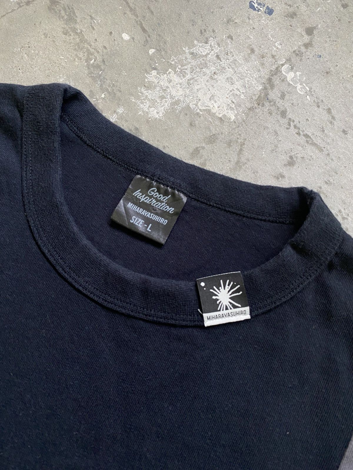 GU × Maison MIHARA YASUHIRO Maison Mihara Yasuhiro X GU Good Inspiration Double T Shirt Size US L / EU 52-54 / 3 - 5 Thumbnail