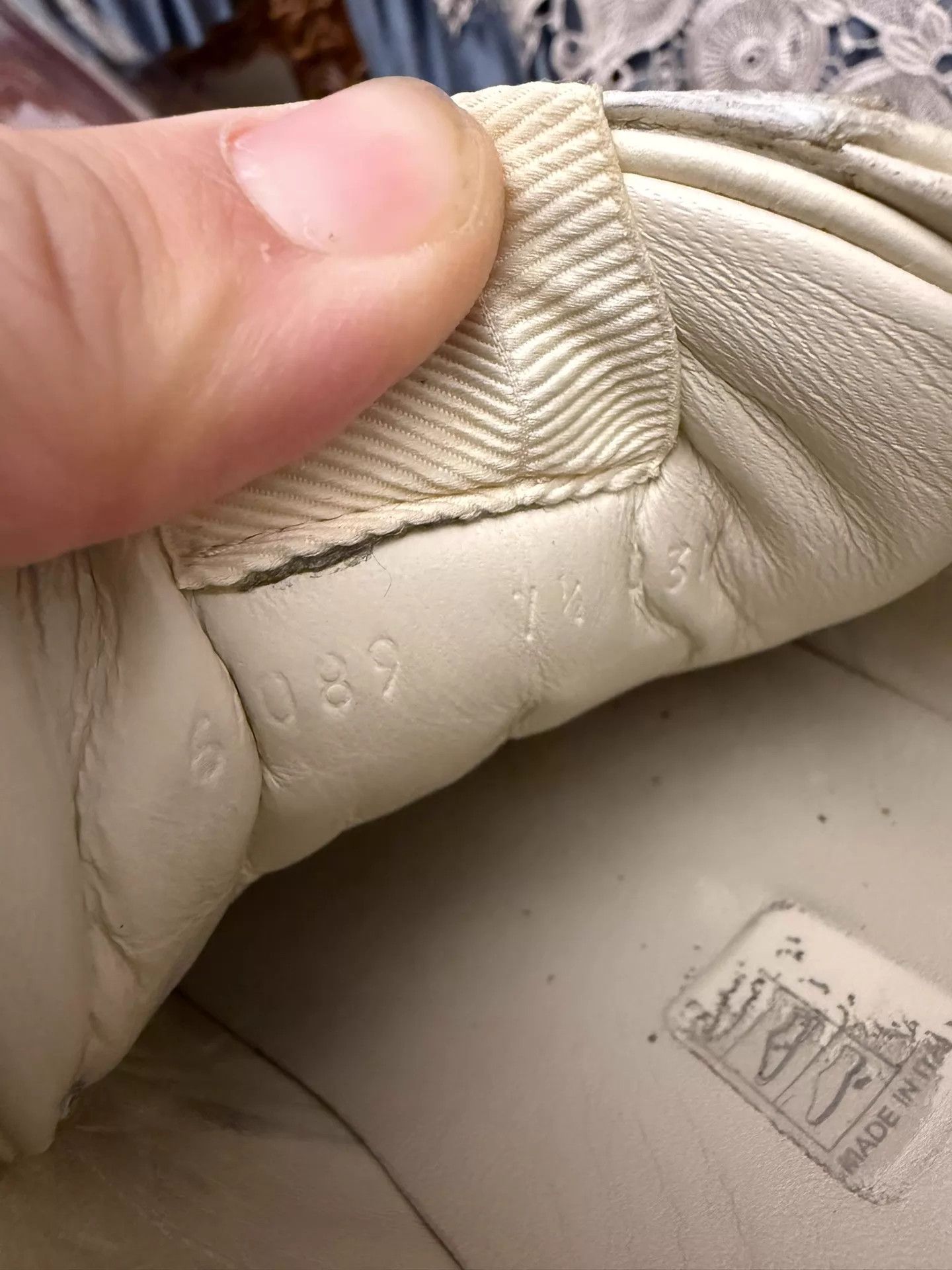 Gucci Gucci Iconic GG Logo Distressed Dad Sneaker US 7.5 Authentic Size US 7.5 / EU 40-41 - 6 Thumbnail