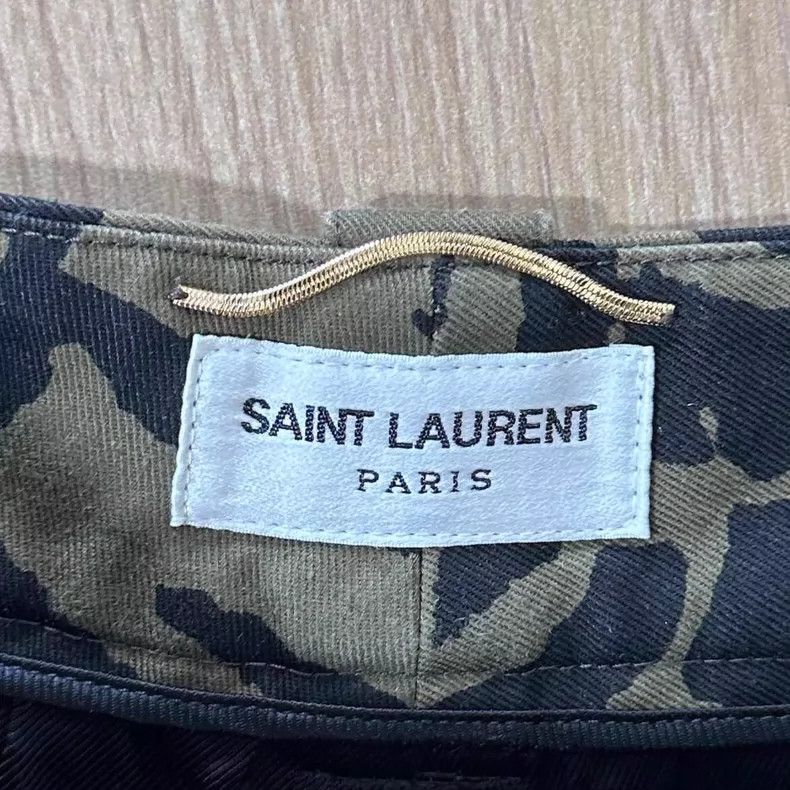 Saint Laurent Paris Saint Laurent Paris Leopard print shorts 2505-Nextarrow Size 37" - 4 Thumbnail
