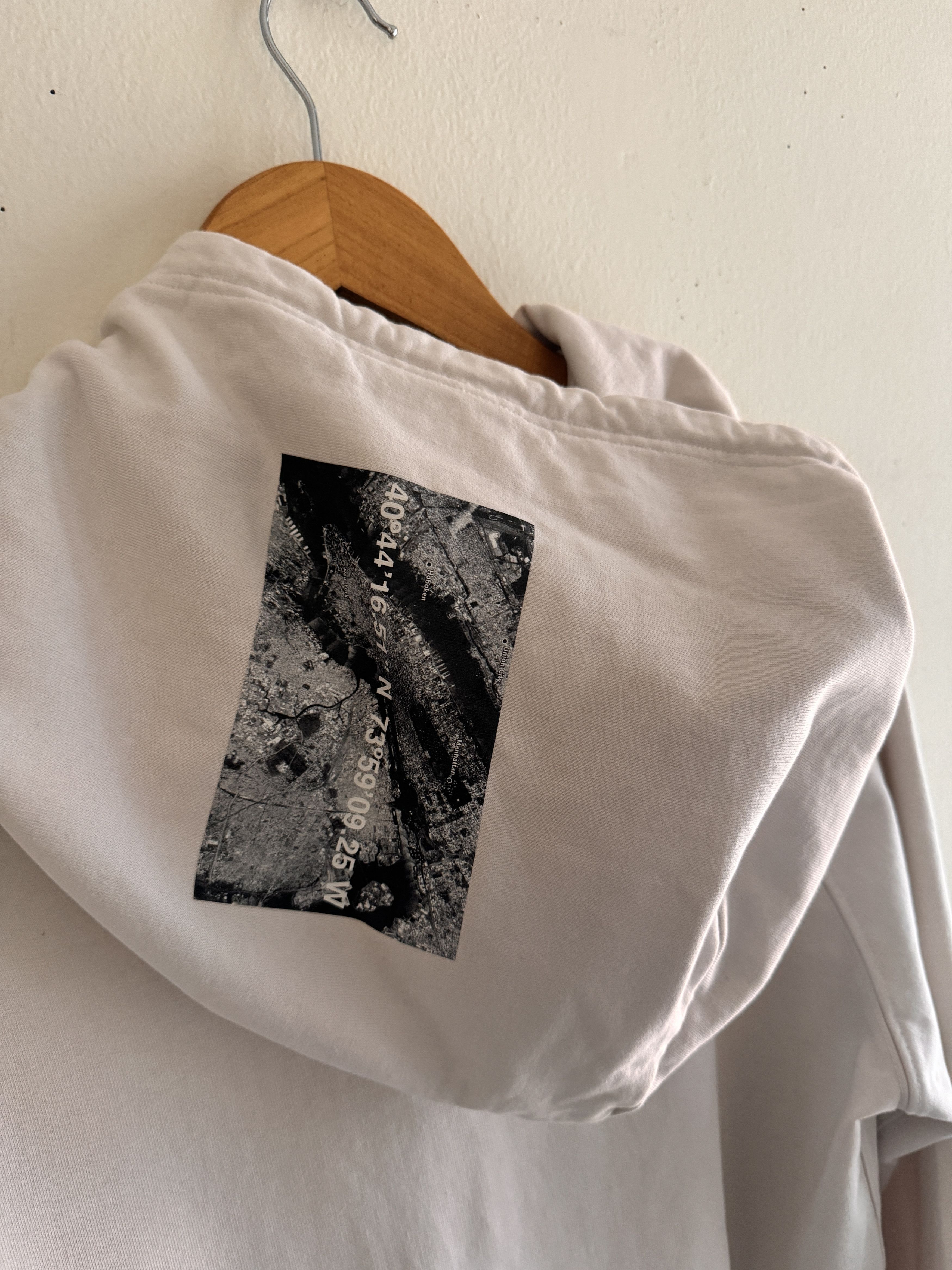 424 424 RARE HOODIE W/ HOODIE DETAIL SIZE M Size US M / EU 48-50 / 2 - 5 Thumbnail