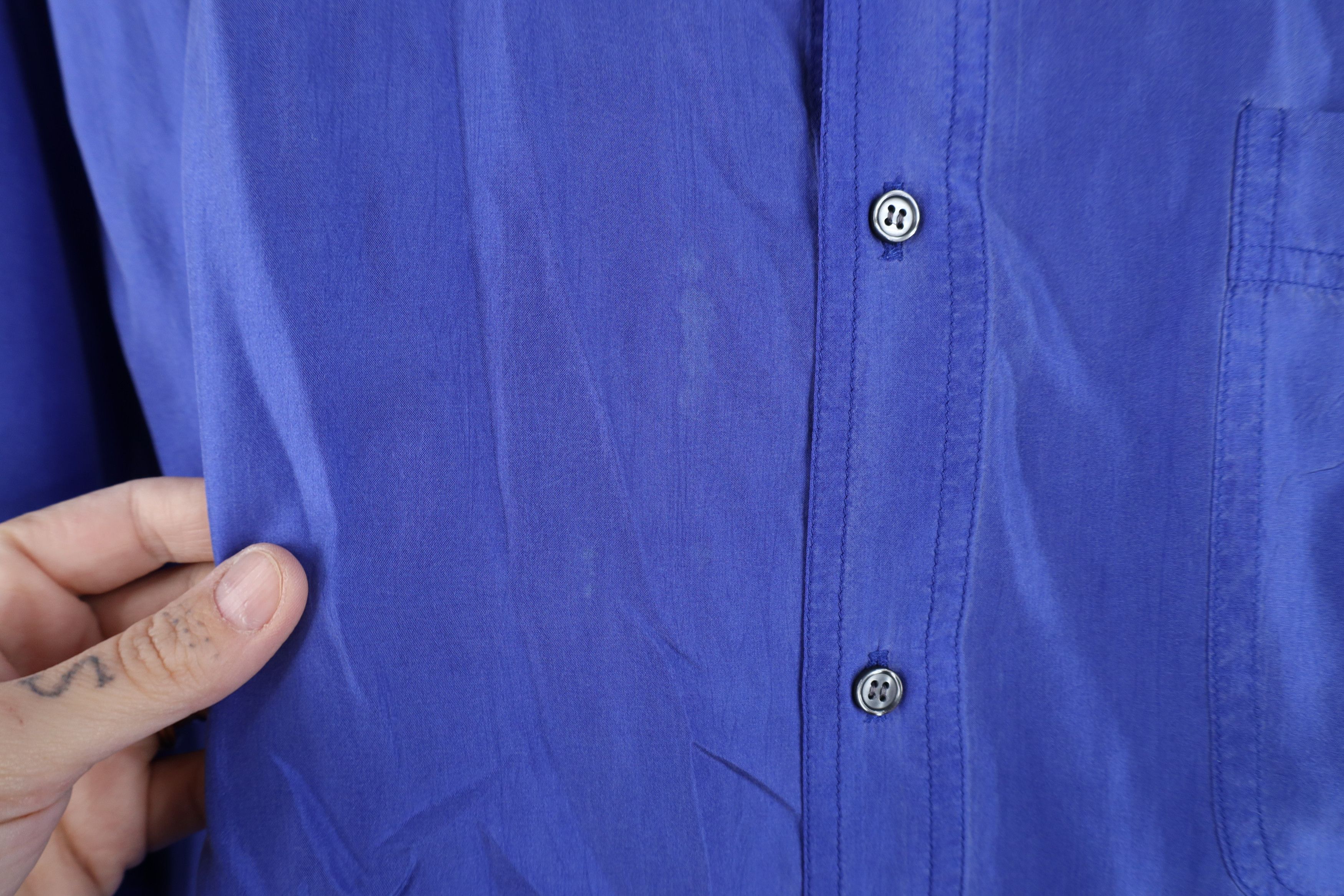 Vintage Vintage 90s Streetwear Silk Baggy Fit Button Shirt Blue Size US XL / EU 56 / 4 - 4 Thumbnail