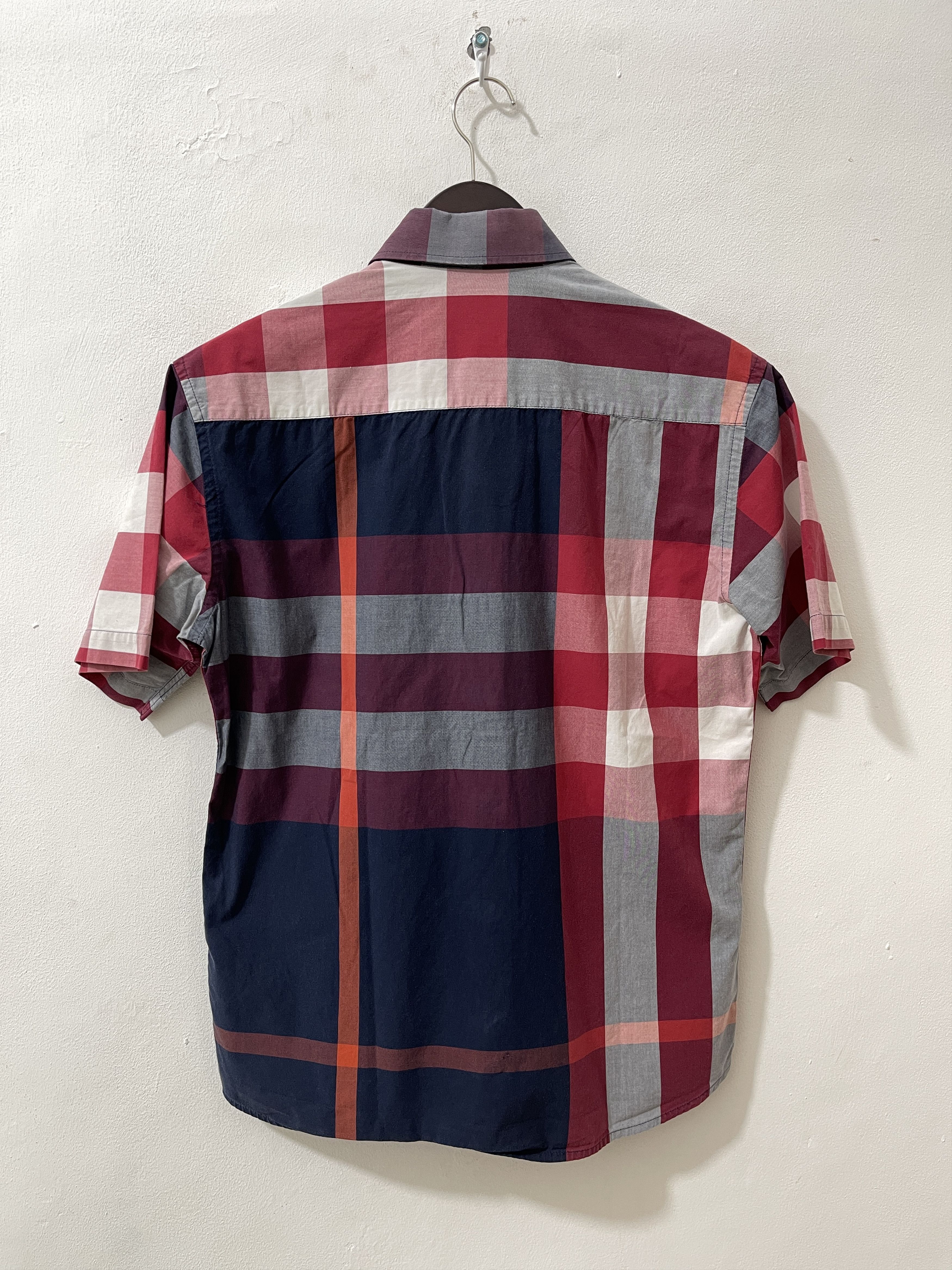 Burberry Vintage Burberry Red Plaid Shirts Size US L / EU 52-54 / 3 - 7 Thumbnail