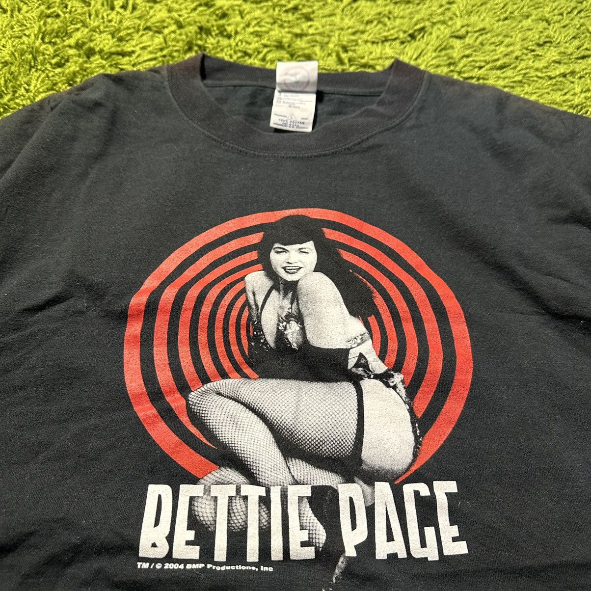 Vintage Betty Paige Y2K Grunge BDSM Tee Size US L / EU 52-54 / 3 - 2 Thumbnail