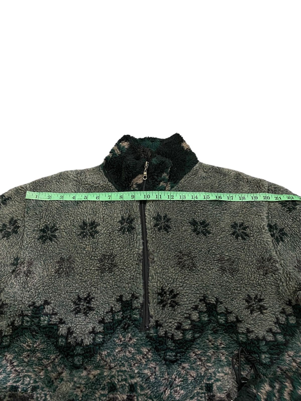 Vintage × Woolrich Woolen Mills Vintage Woolrich Snowflake Sheep Mountain Half Zip Fleece Size US L / EU 52-54 / 3 - 14 Thumbnail