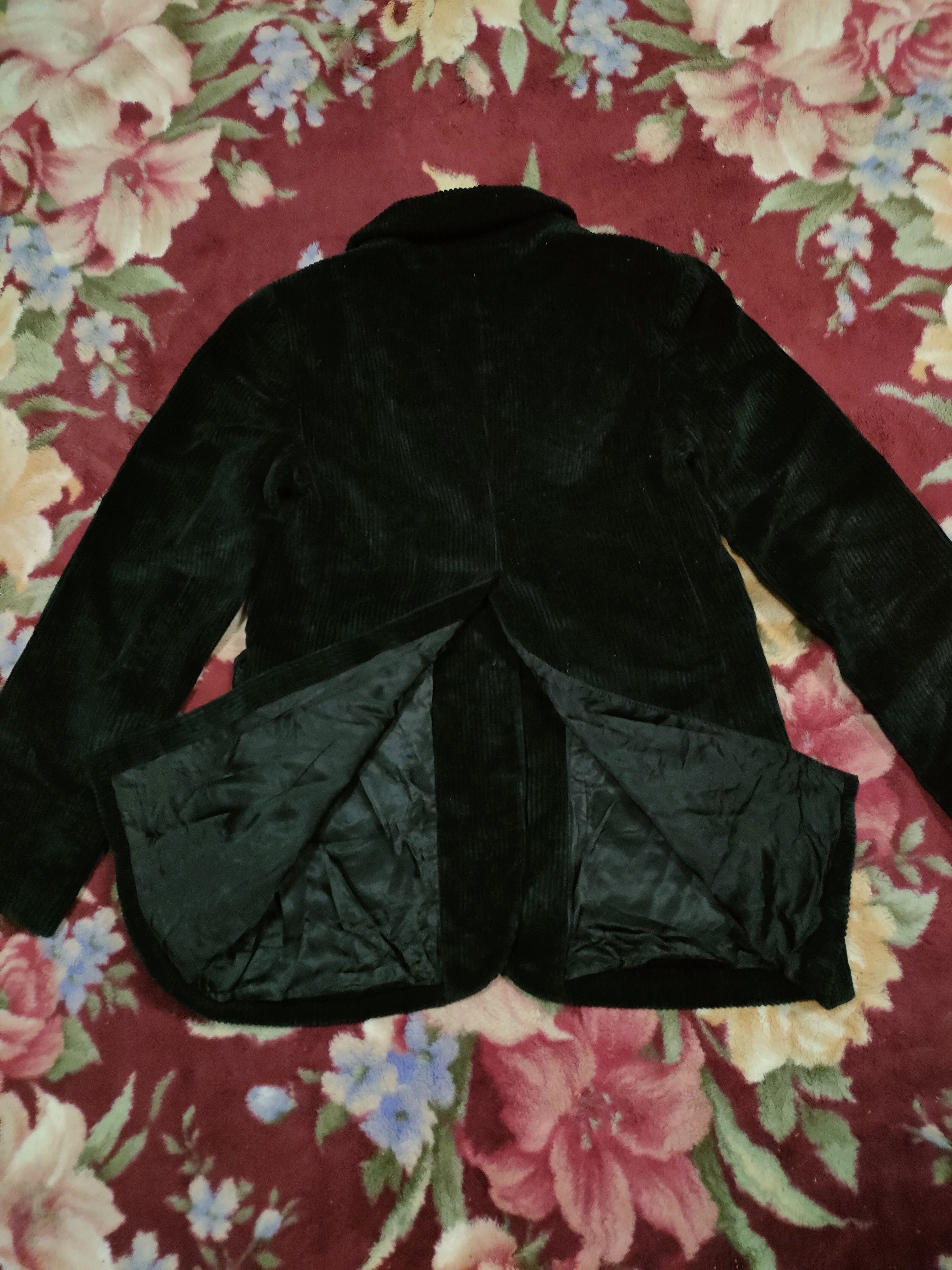 Miu Miu Miu Miu Velvet Button Size S / US 4 / IT 40 - 2 Thumbnail