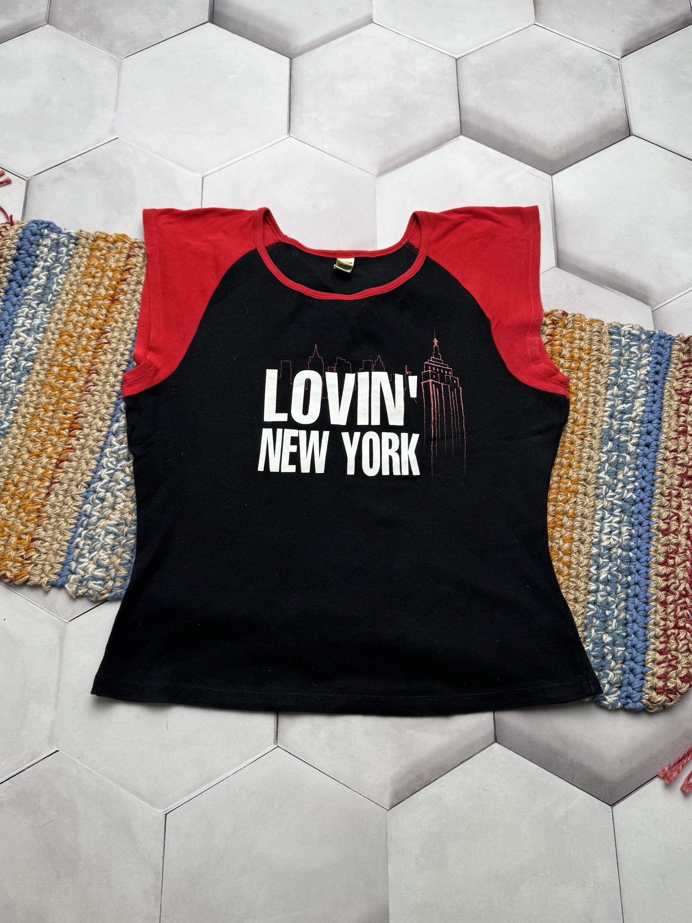 Vintage Vintage Graphic T Shirt Y2K Womens (E4) Size XL / US 12-14 / IT 48-50 - 1 Thumbnail