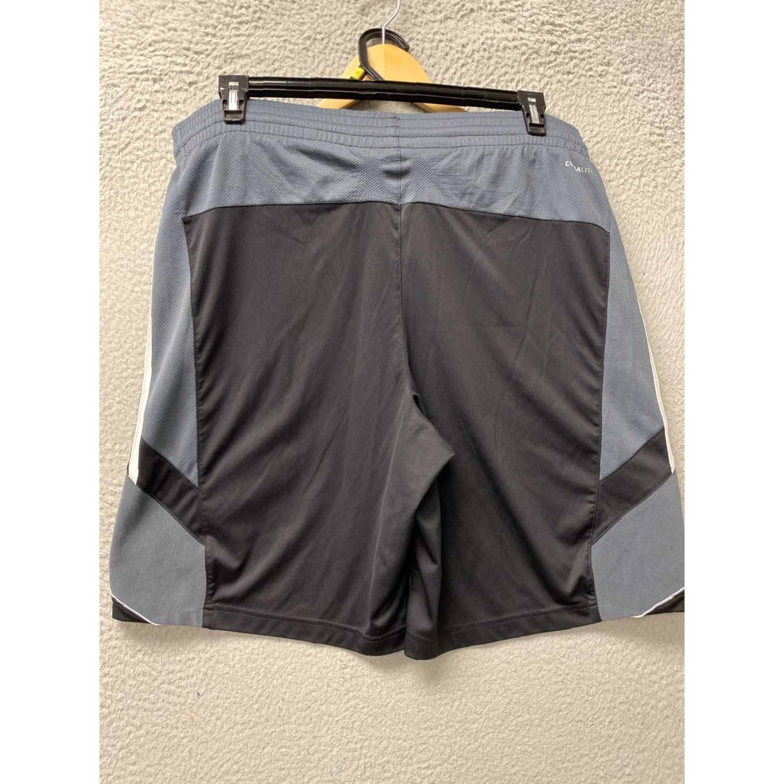 Adidas Adidas Climalite Shorts Mens M Black Pockets Athletic 32-78 Size US 31 - 7 Thumbnail