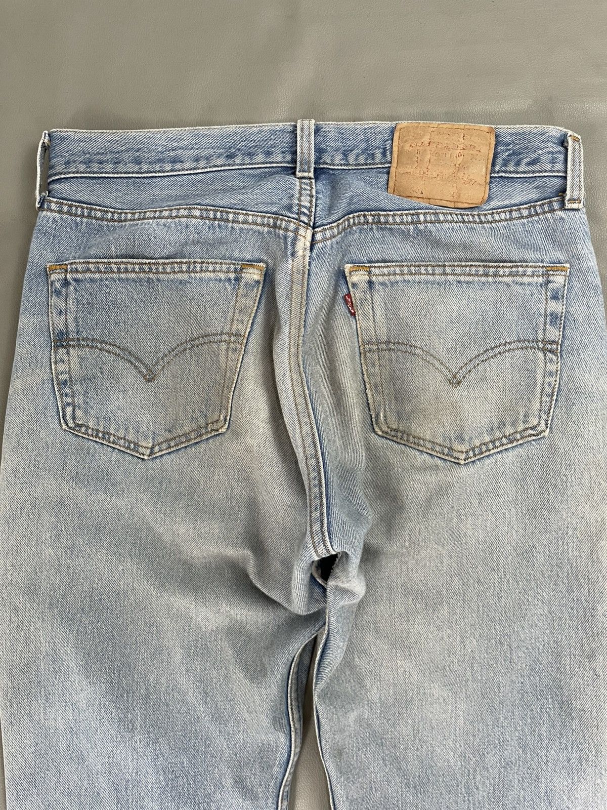 Levi's Vintage Clothing 1990s Levis 501 Distressed Ripped Jeans Blue wash Size US 34 / EU 50 - 7 Thumbnail
