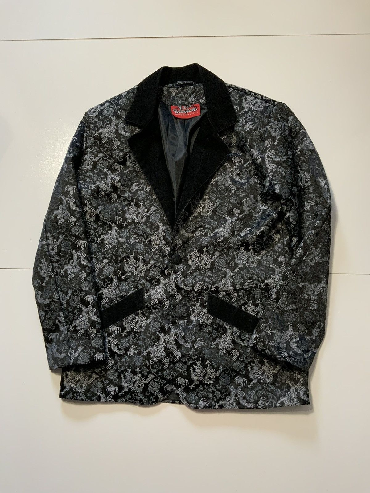 image of 90's Y2K Lip Service Chinese Dragon Aop Blazer Jacket in Black, Men's (Size Medium)