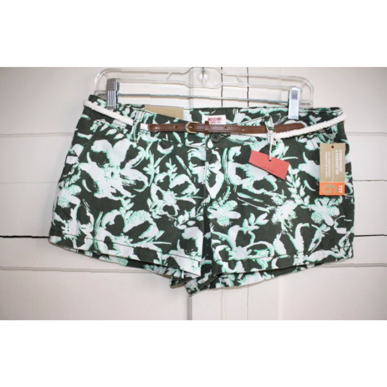 Mossimo Mossimo Women's Short Shorts Mossimo Jr's / Women's Fit 6 9 Denim 100% Cotton Green Beige Floral Pockets Low waist Straight Hip 2 inch inseam Casual Size 30" / US 8 / IT 44 - 4 Thumbnail