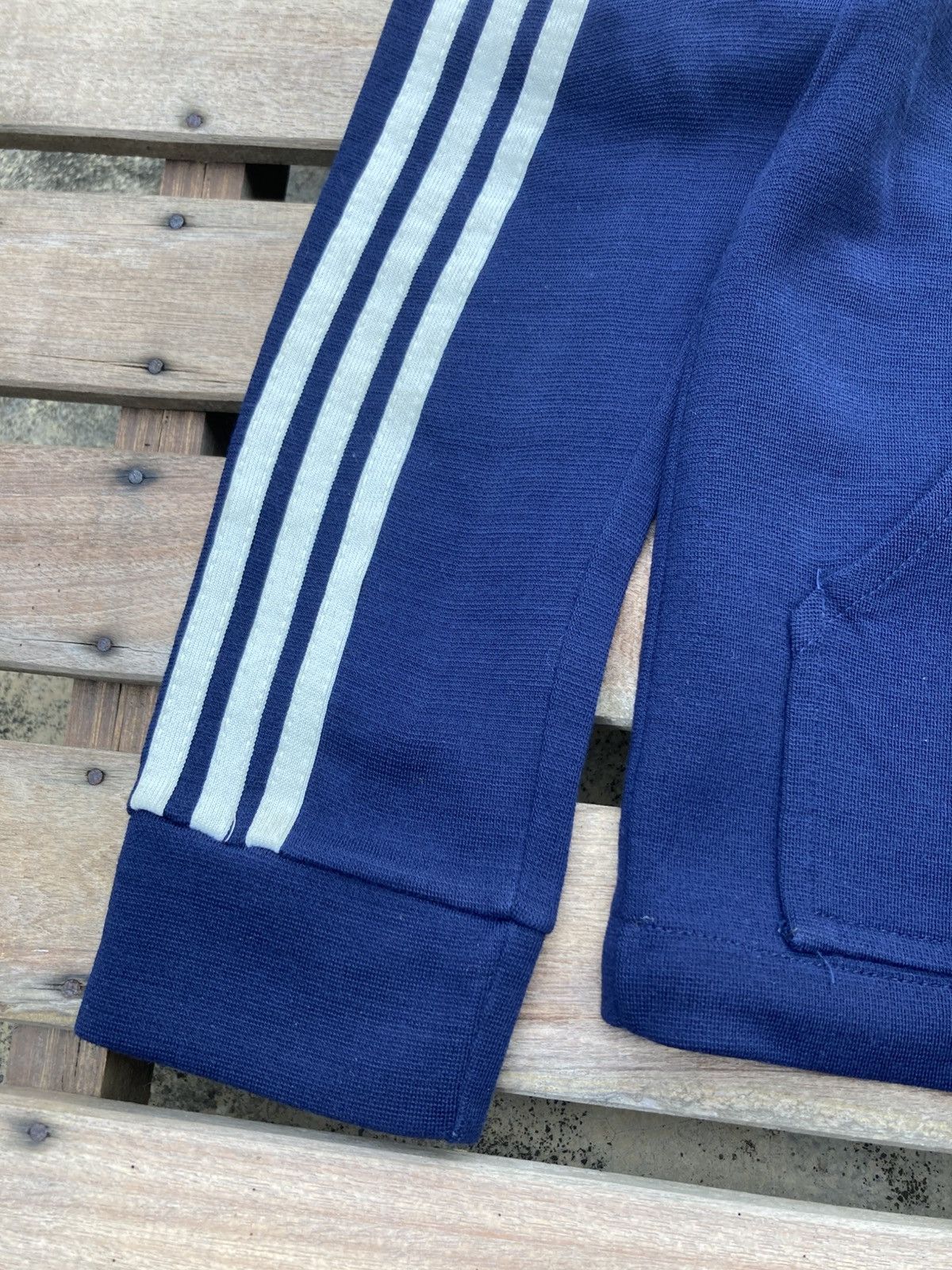 Vintage Vintage 1970s Adidas Schwann Track Top Dark Blue Jackets Size US XS / EU 42 / 0 - 8 Thumbnail