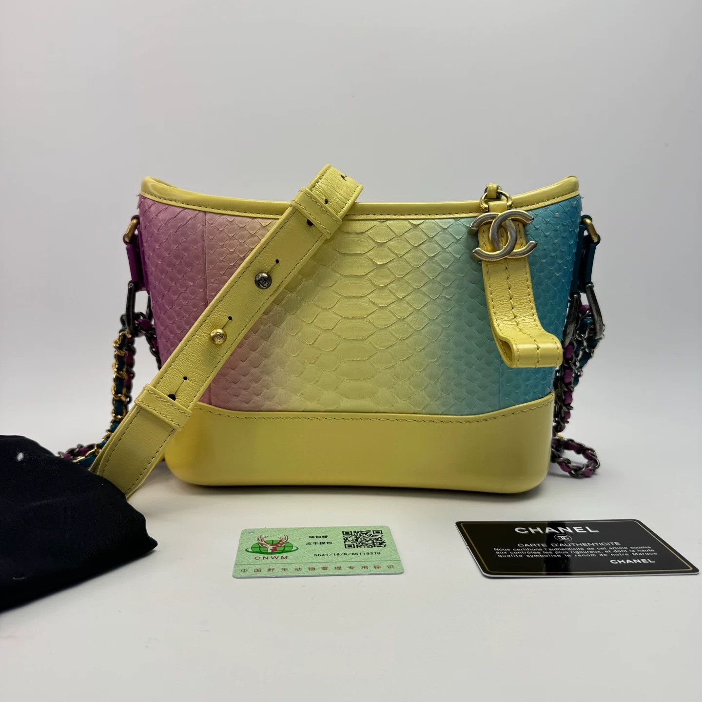 Chanel Pre-loved Bag Very good condition Size ONE SIZE - 1 Thumbnail