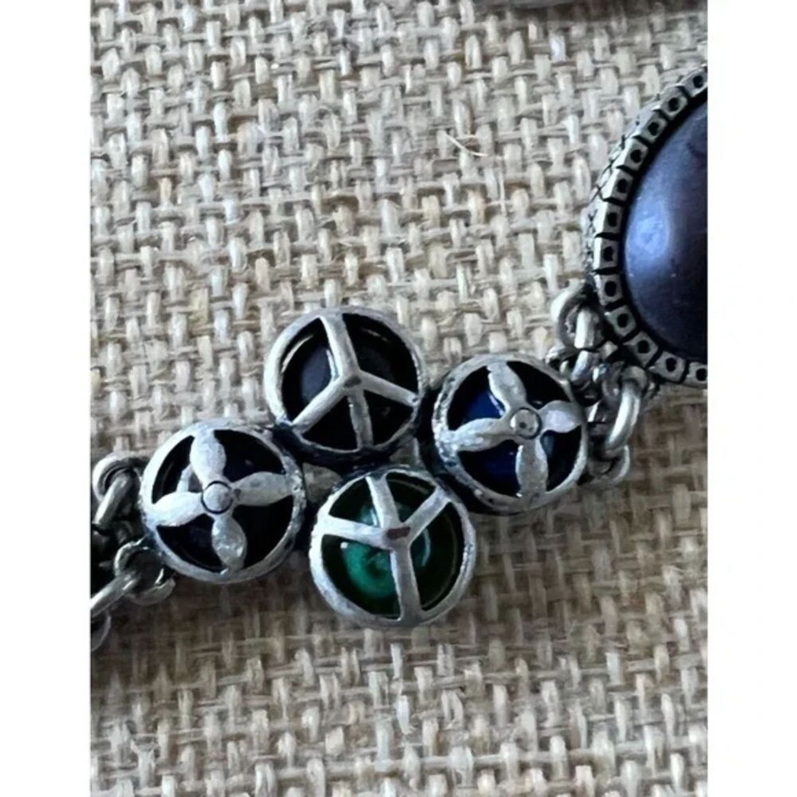 Other Bracelet Silver Tone Peace Signs Faux Stone 7” Size ONE SIZE - 5 Thumbnail