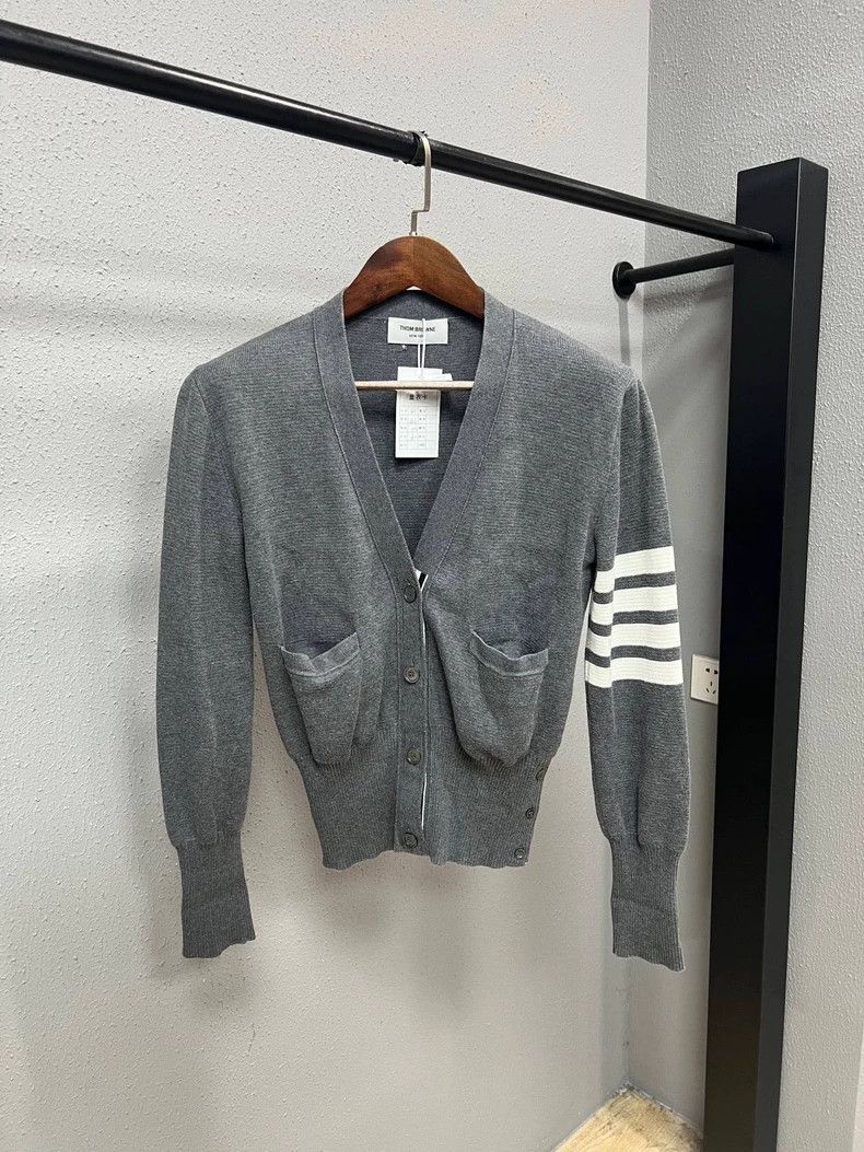 Thom Browne Thom Browne size40 Gray striped cardigan Size US XXS / EU 40 - 1 Thumbnail