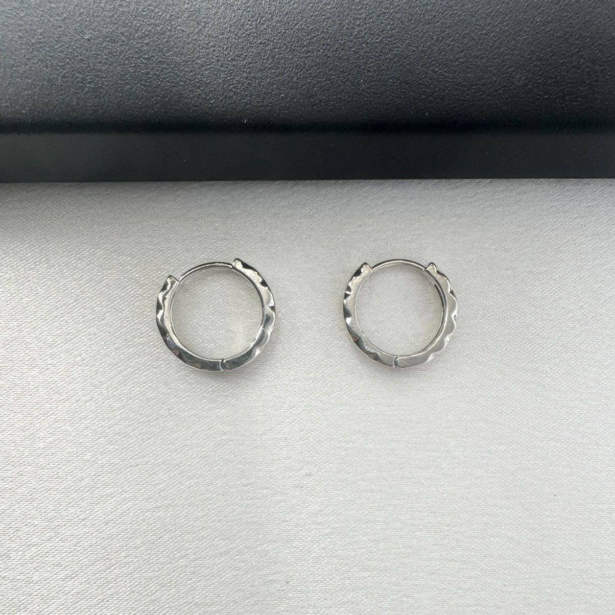 Other Small Silver Hoop Earrings for Men Women Unisex Style Size ONE SIZE - 1 Thumbnail