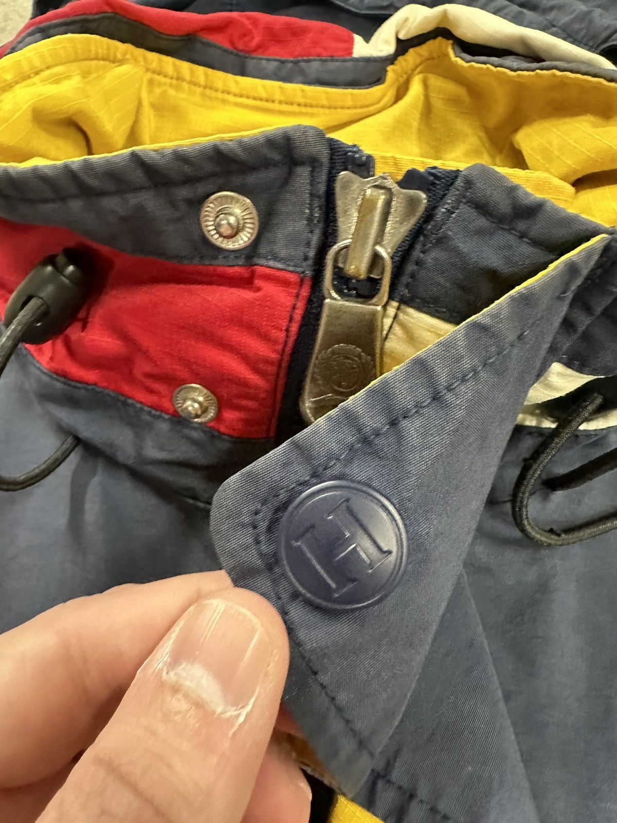 Tommy Hilfiger Vintage 90s Tommy Hilfiger Sleeve Spell Out Jacket USA Size US M / EU 48-50 / 2 - 13 Thumbnail